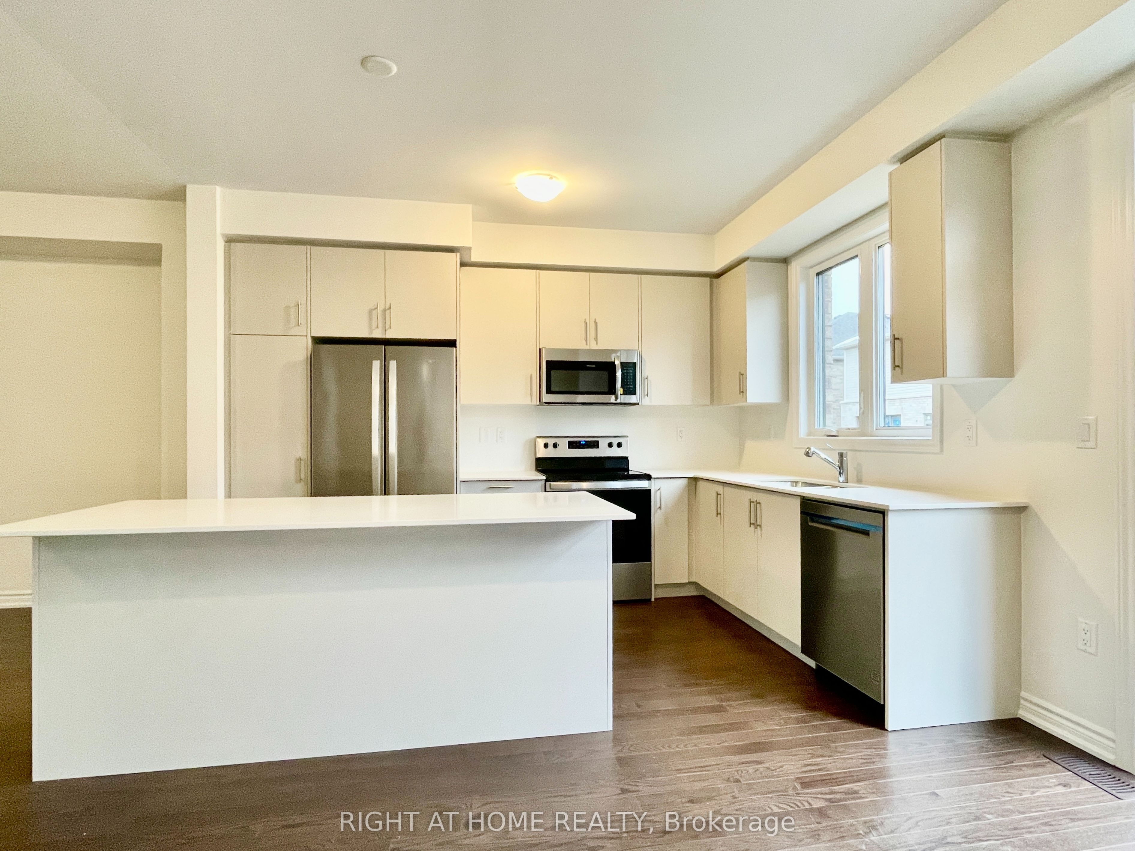 63 Phoenix Boulevard Property Photo 4
