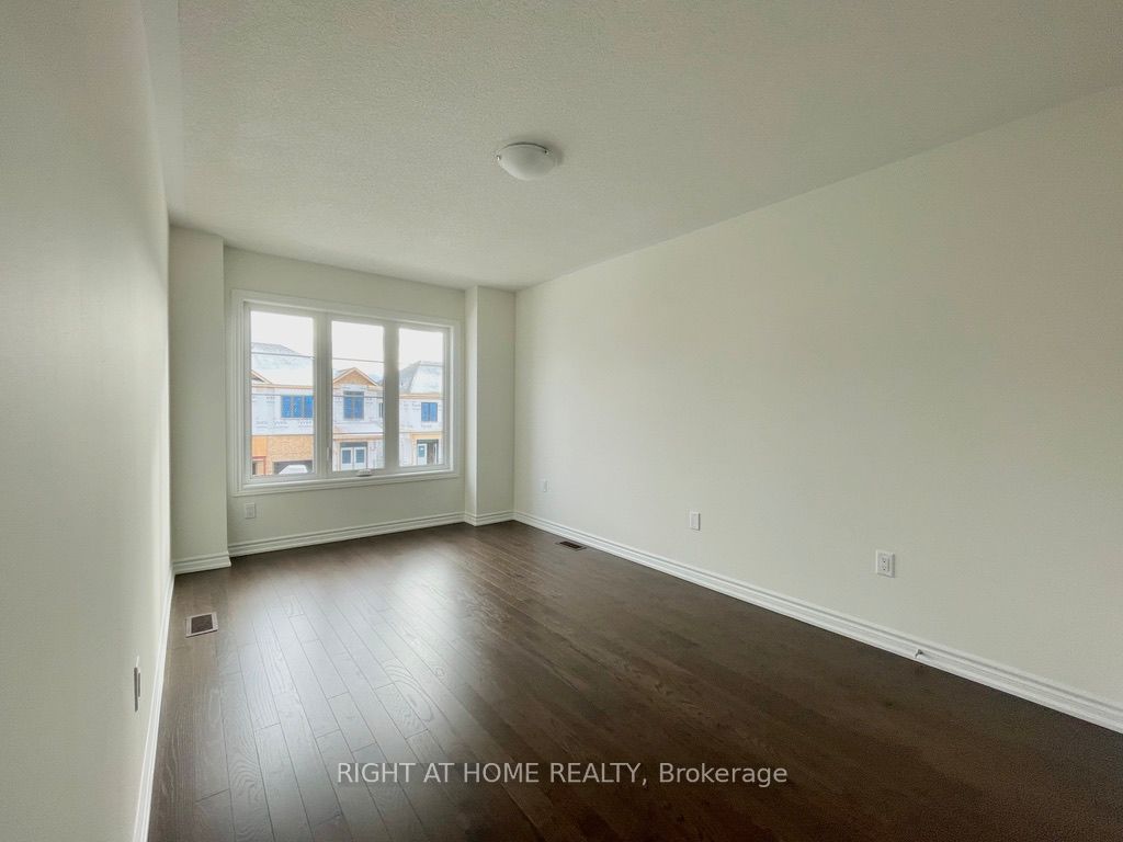 63 Phoenix Boulevard Property Photo 12
