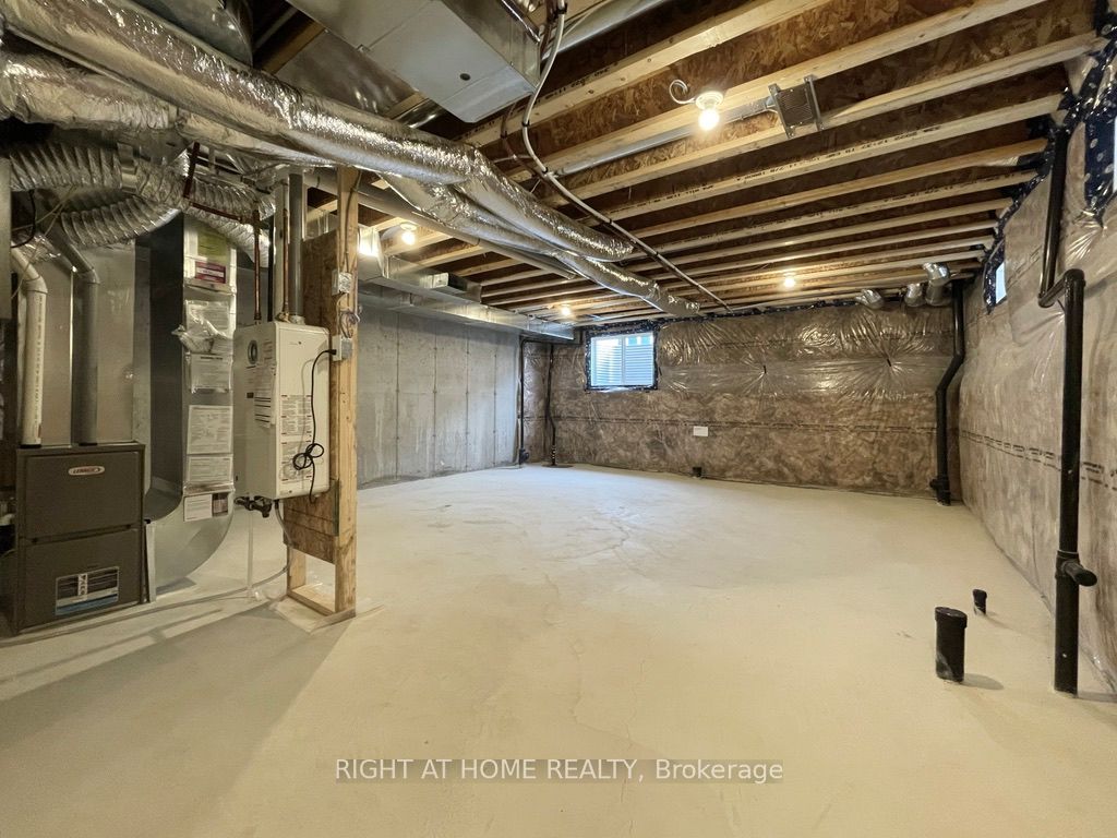 63 Phoenix Boulevard Property Photo 18