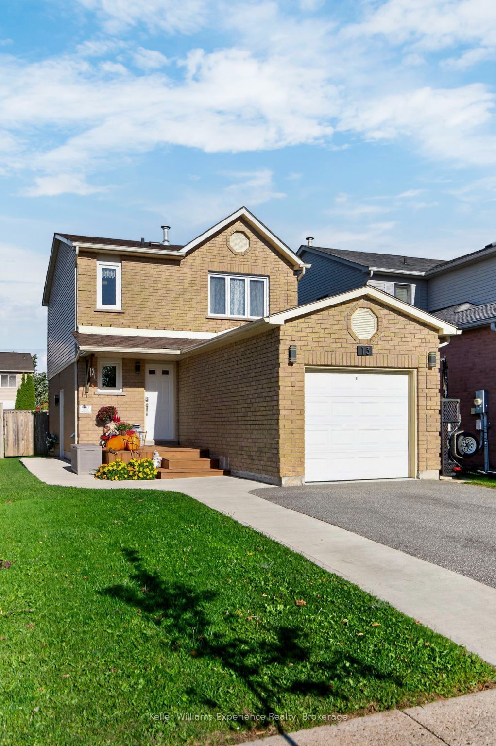 13 Lindsay Court Property Photo 3