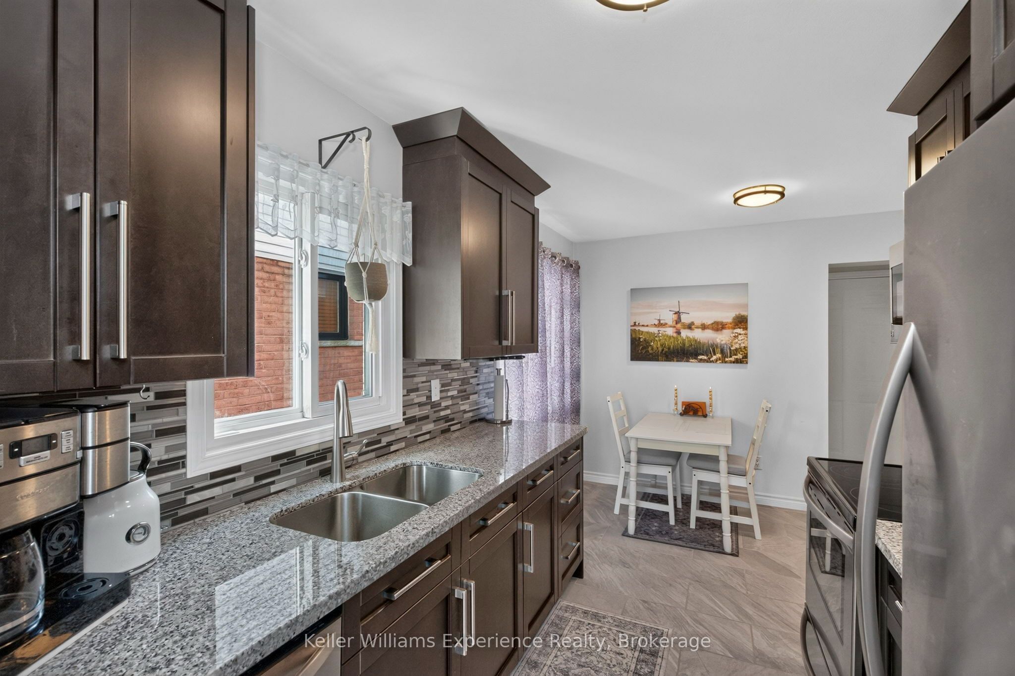 13 Lindsay Court Property Photo 9