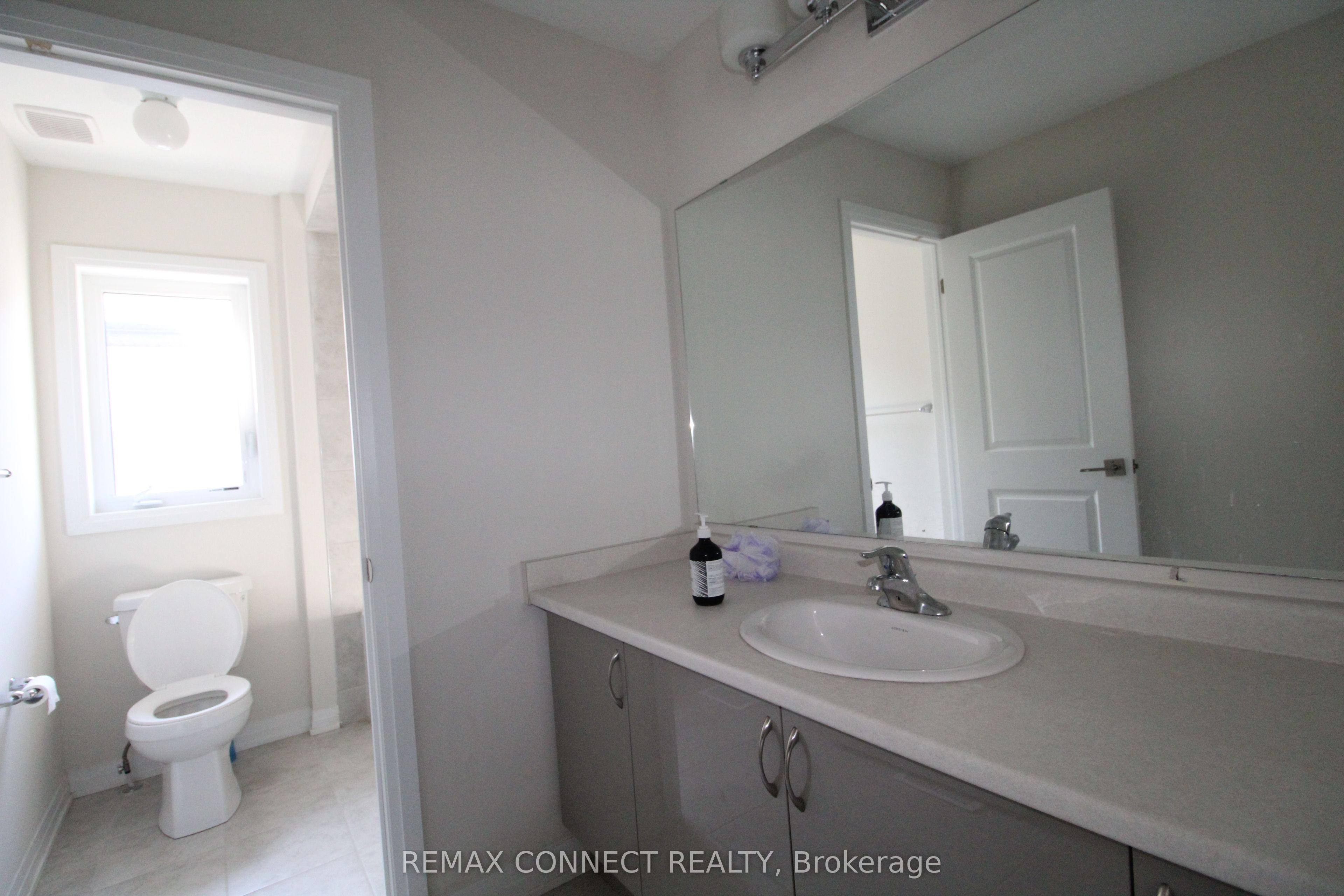 3715 Quayside Drive Property Photo 14