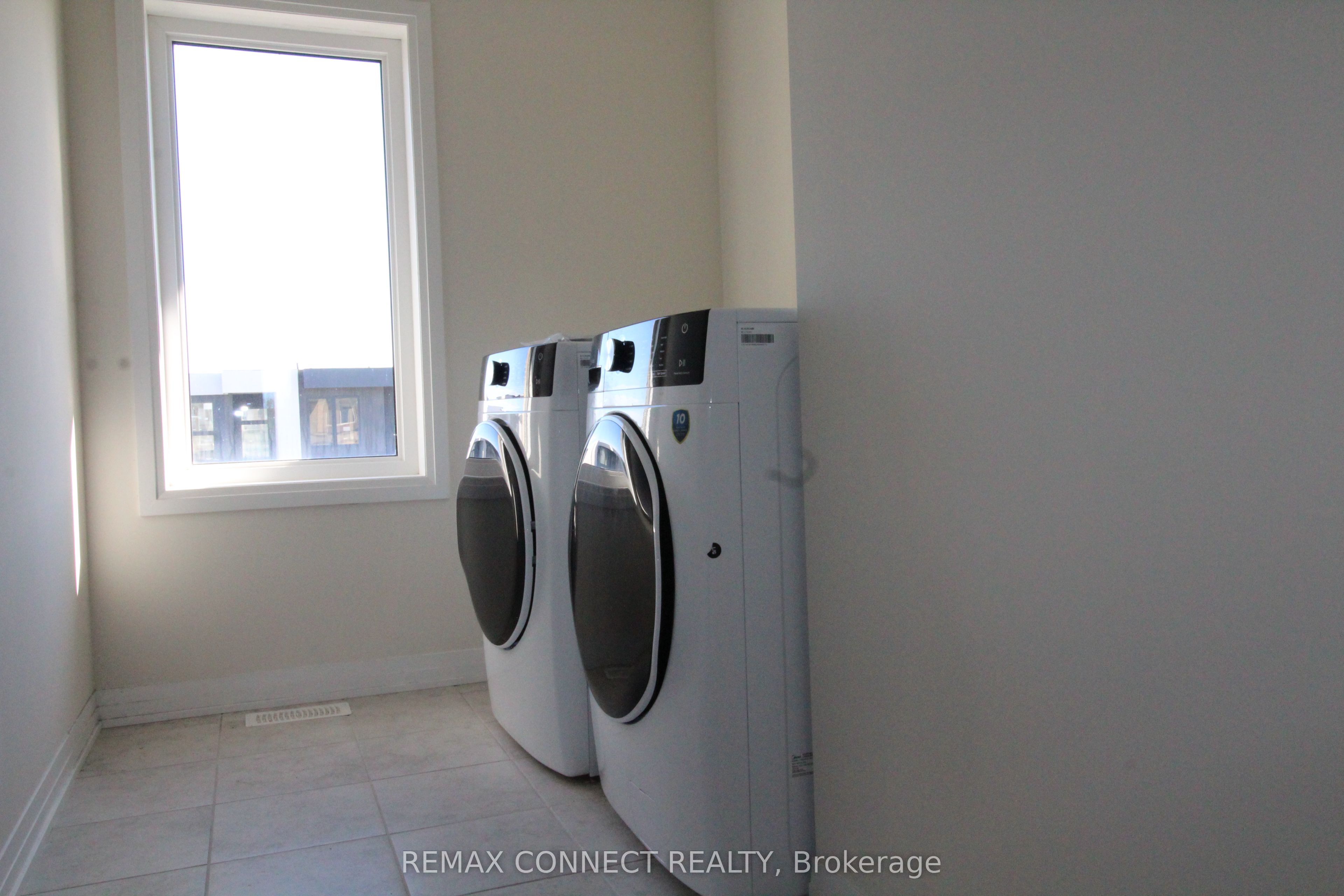 3715 Quayside Drive Property Photo 18