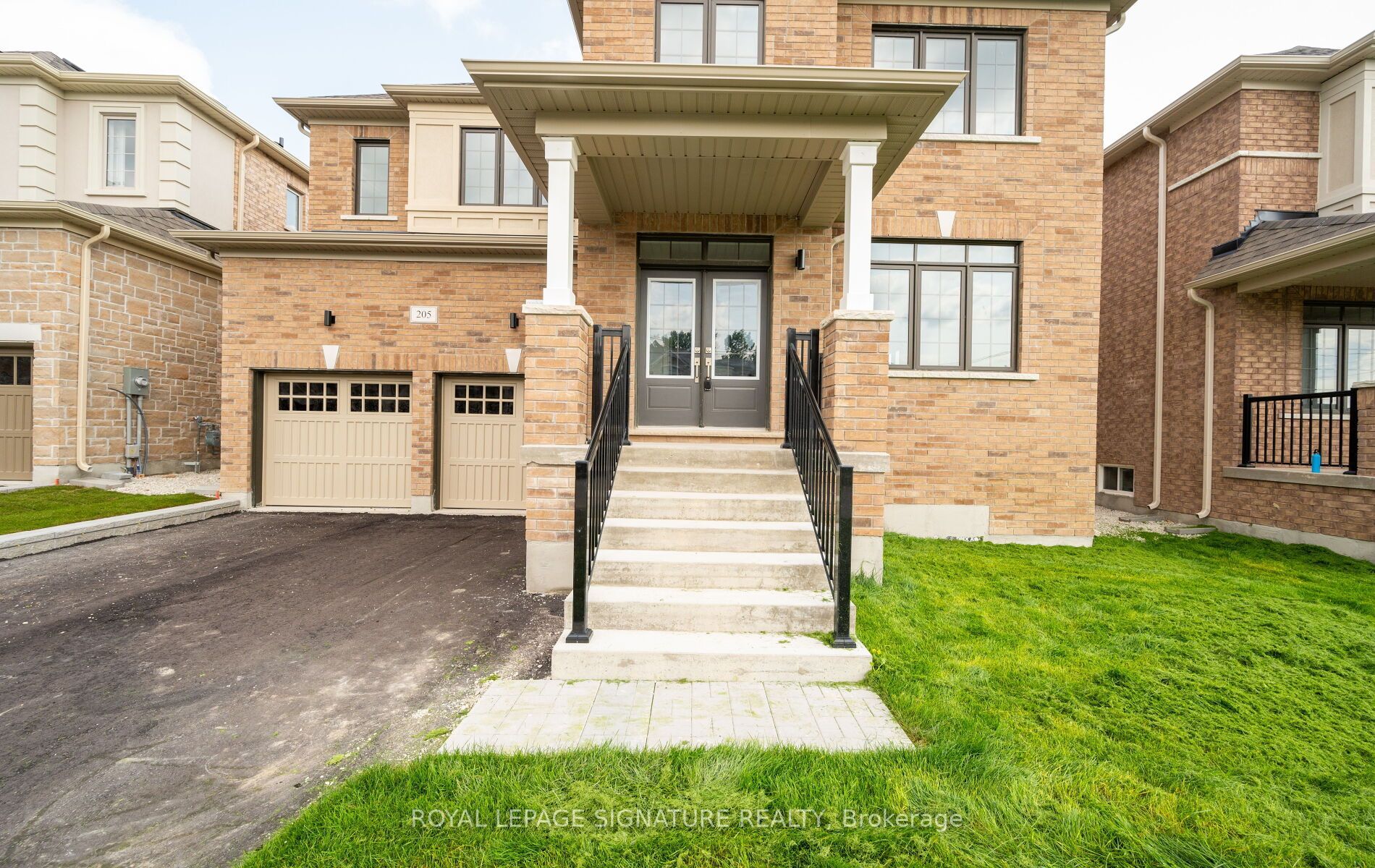 205 Warden Street Property Photo 2