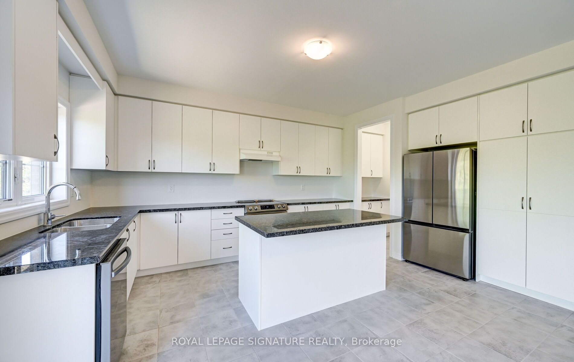 205 Warden Street Property Photo 11