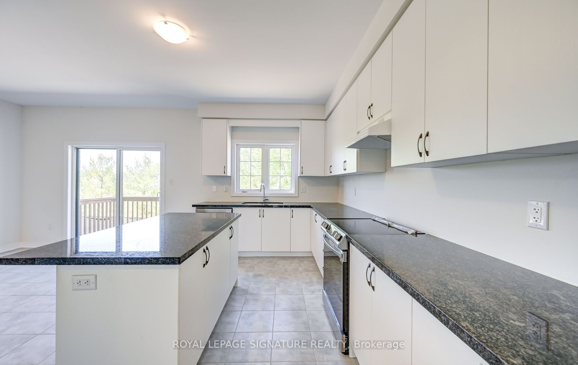 205 Warden Street Property Photo 12