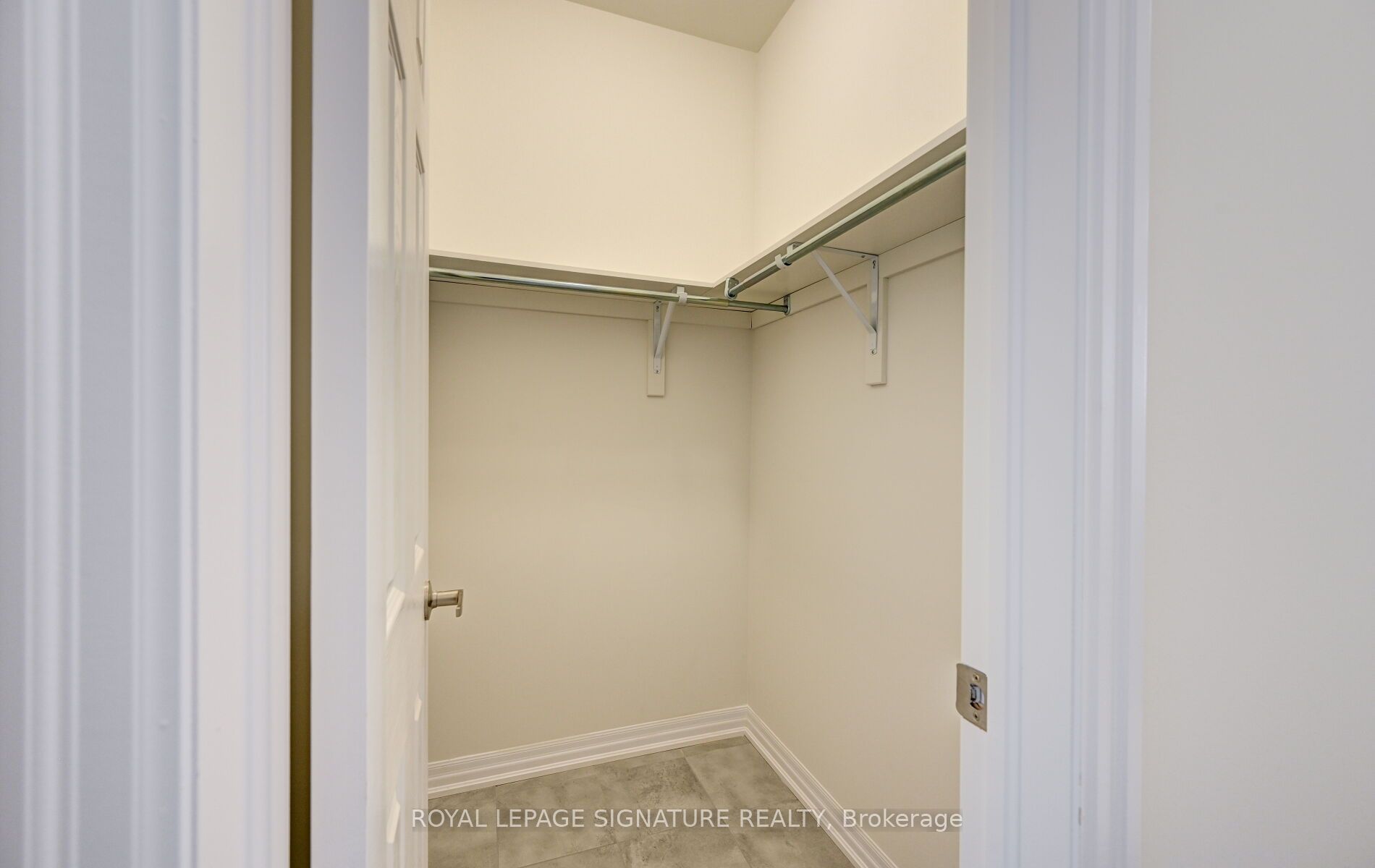 205 Warden Street Property Photo 18
