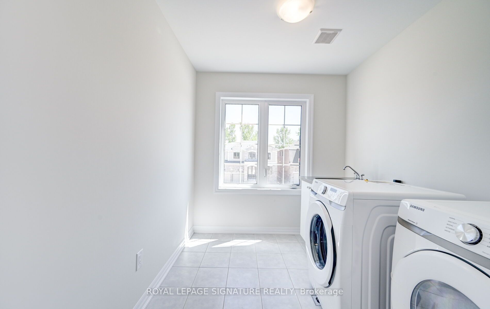 205 Warden Street Property Photo 44