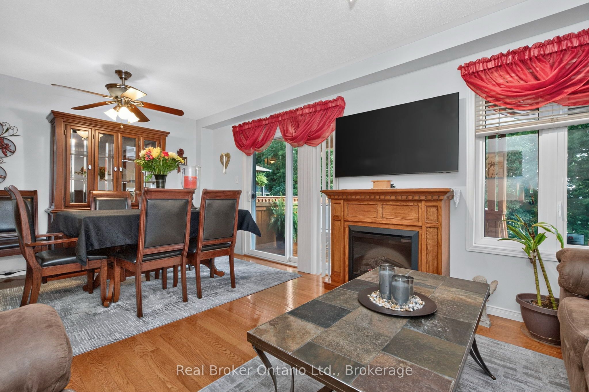 140 Southwinds Crescent Property Photo 8