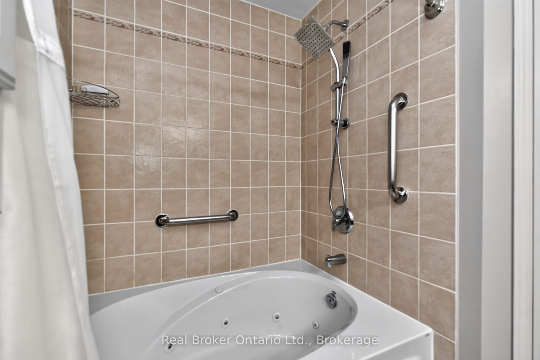 140 Southwinds Crescent Property Photo 24