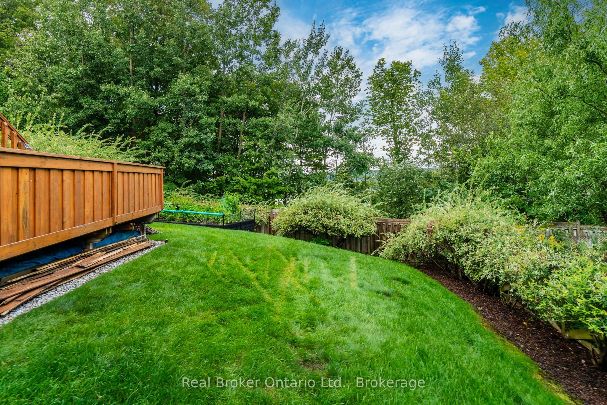 140 Southwinds Crescent Property Photo 31