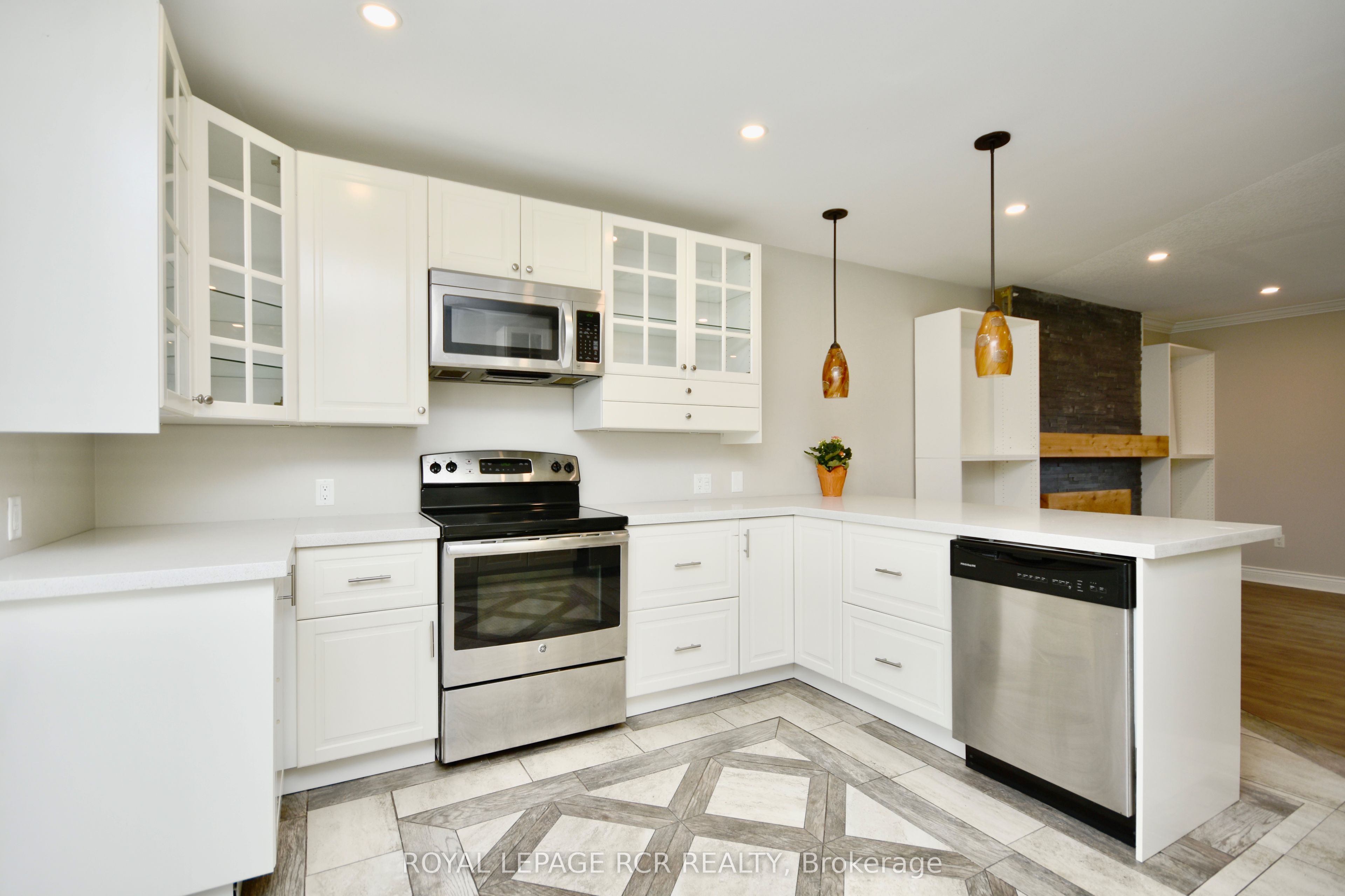 52 Drury Lane Property Photo 3