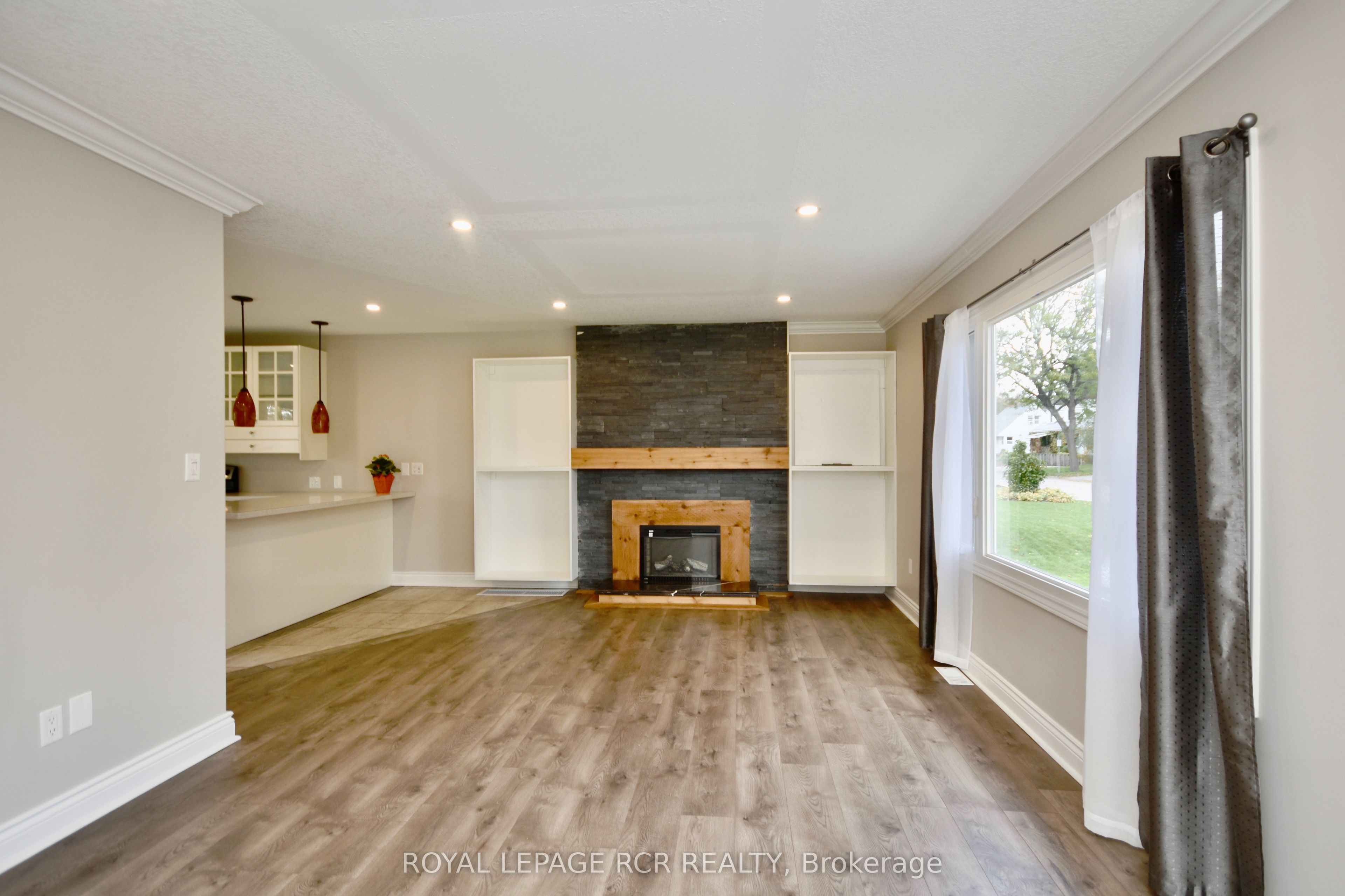 52 Drury Lane Property Photo 8