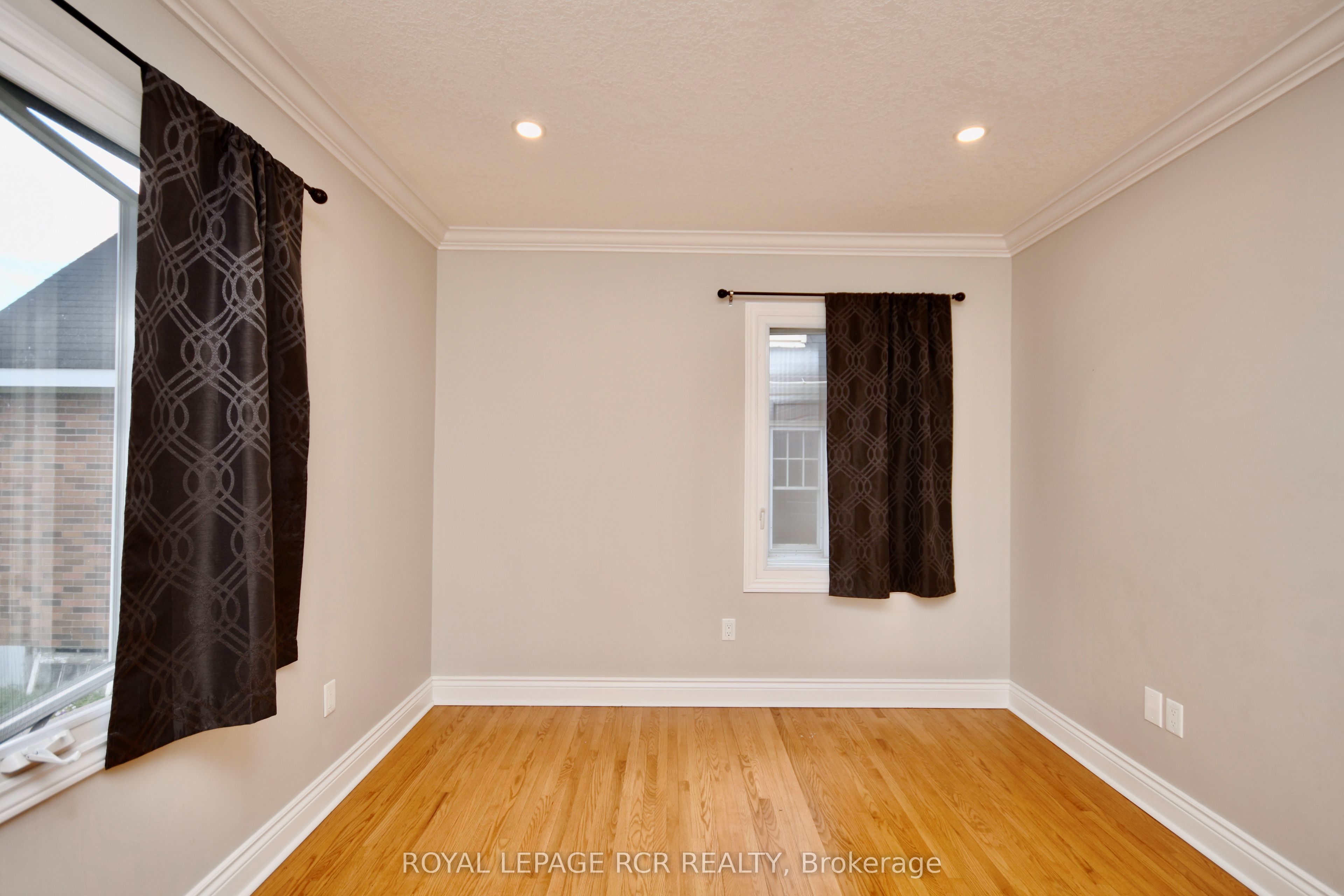 52 Drury Lane Property Photo 15