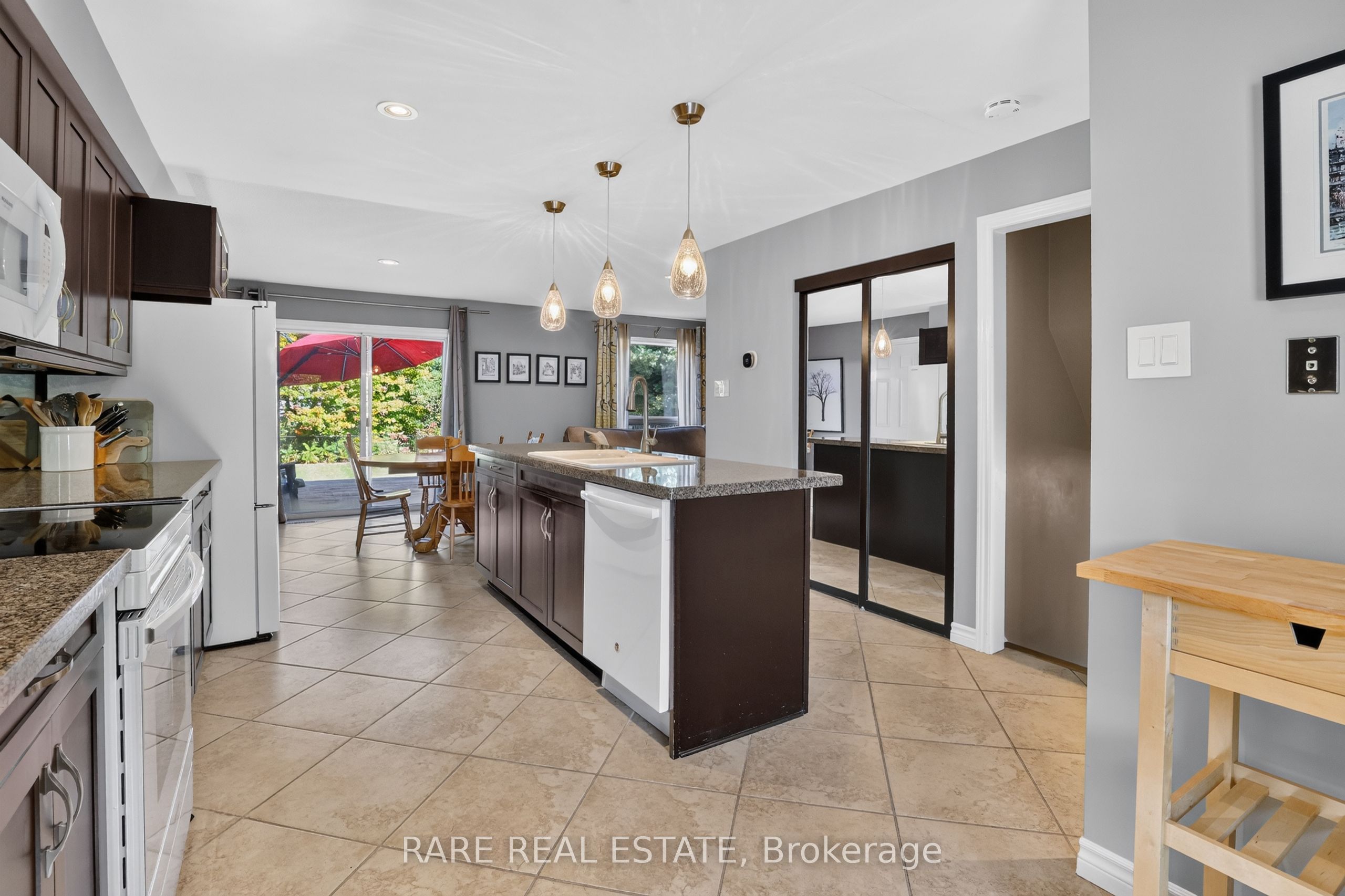 36 Sugarbush Road Property Photo 8