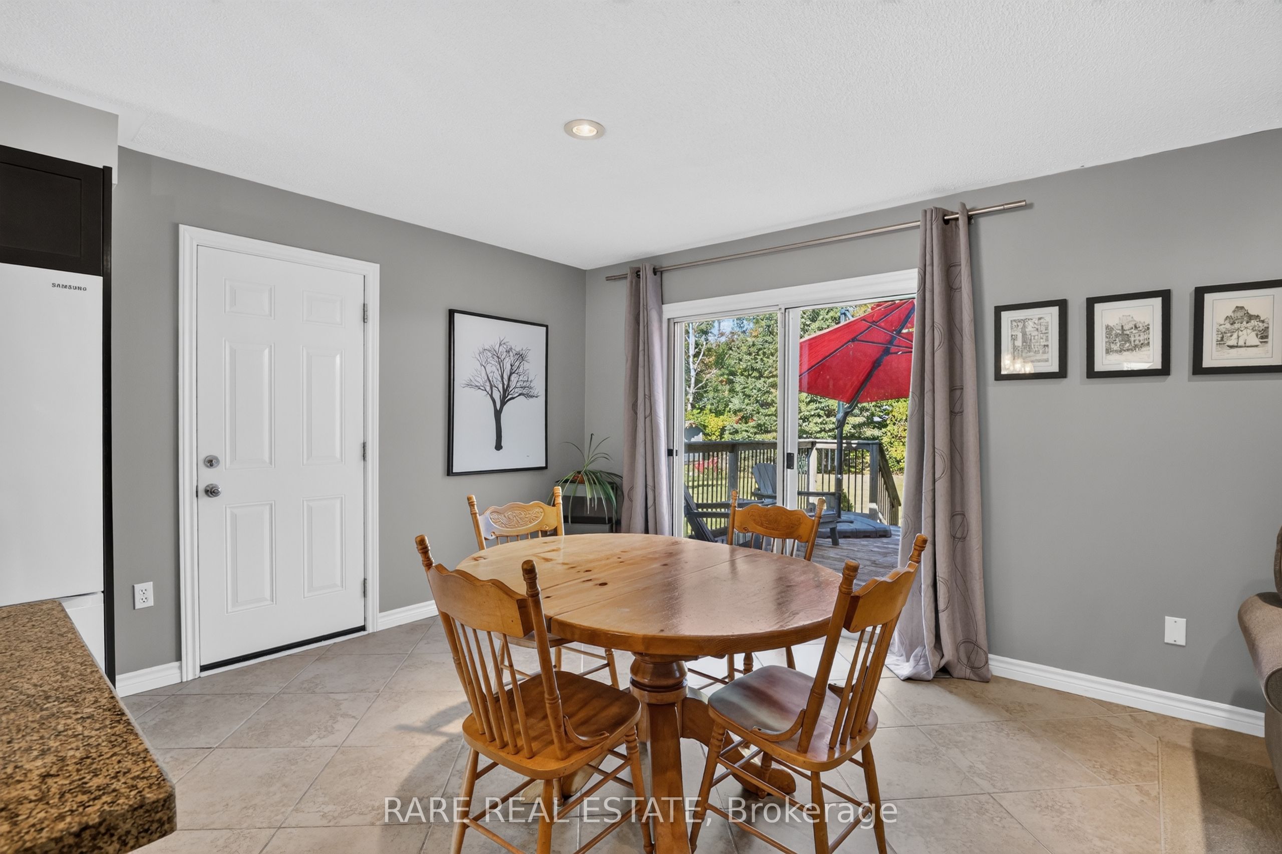 36 Sugarbush Road Property Photo 9