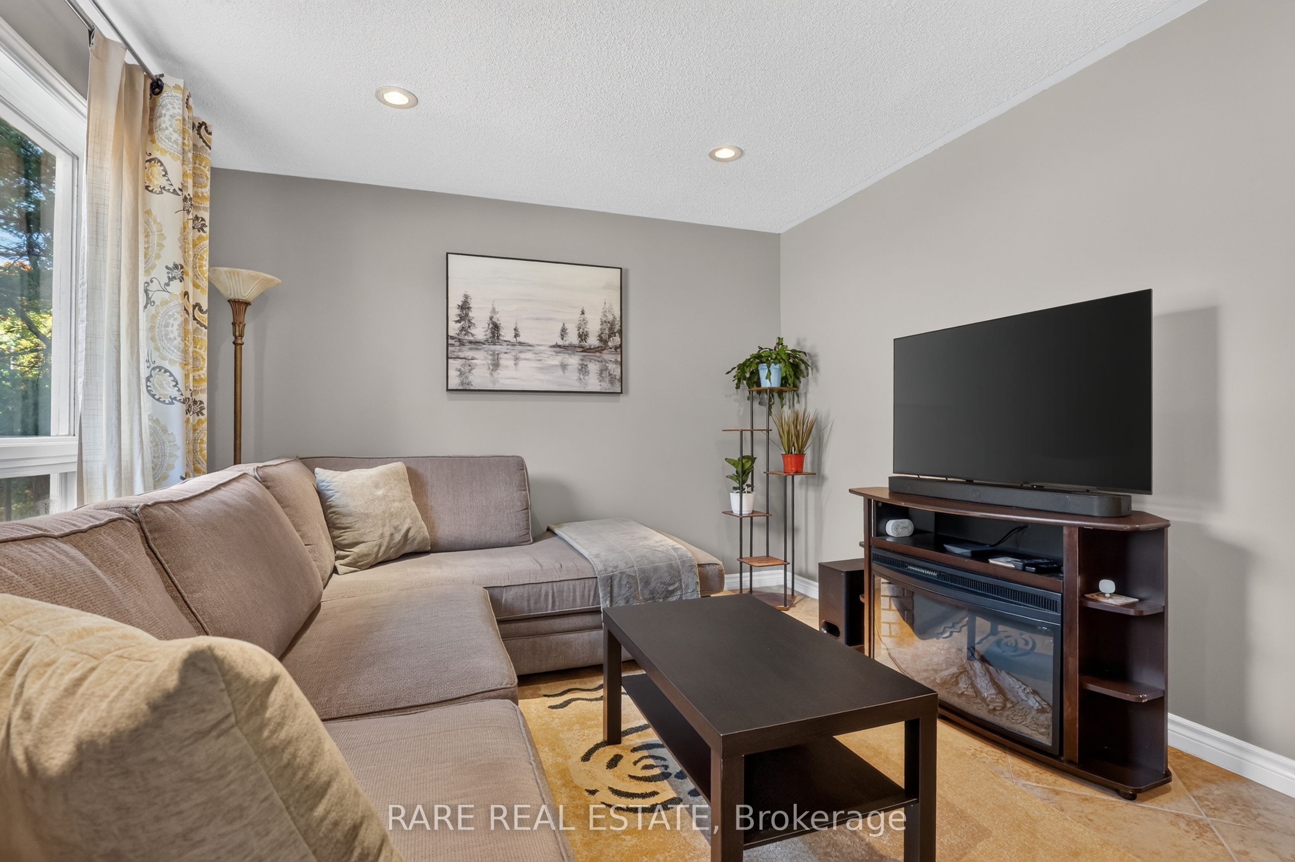 36 Sugarbush Road Property Photo 11