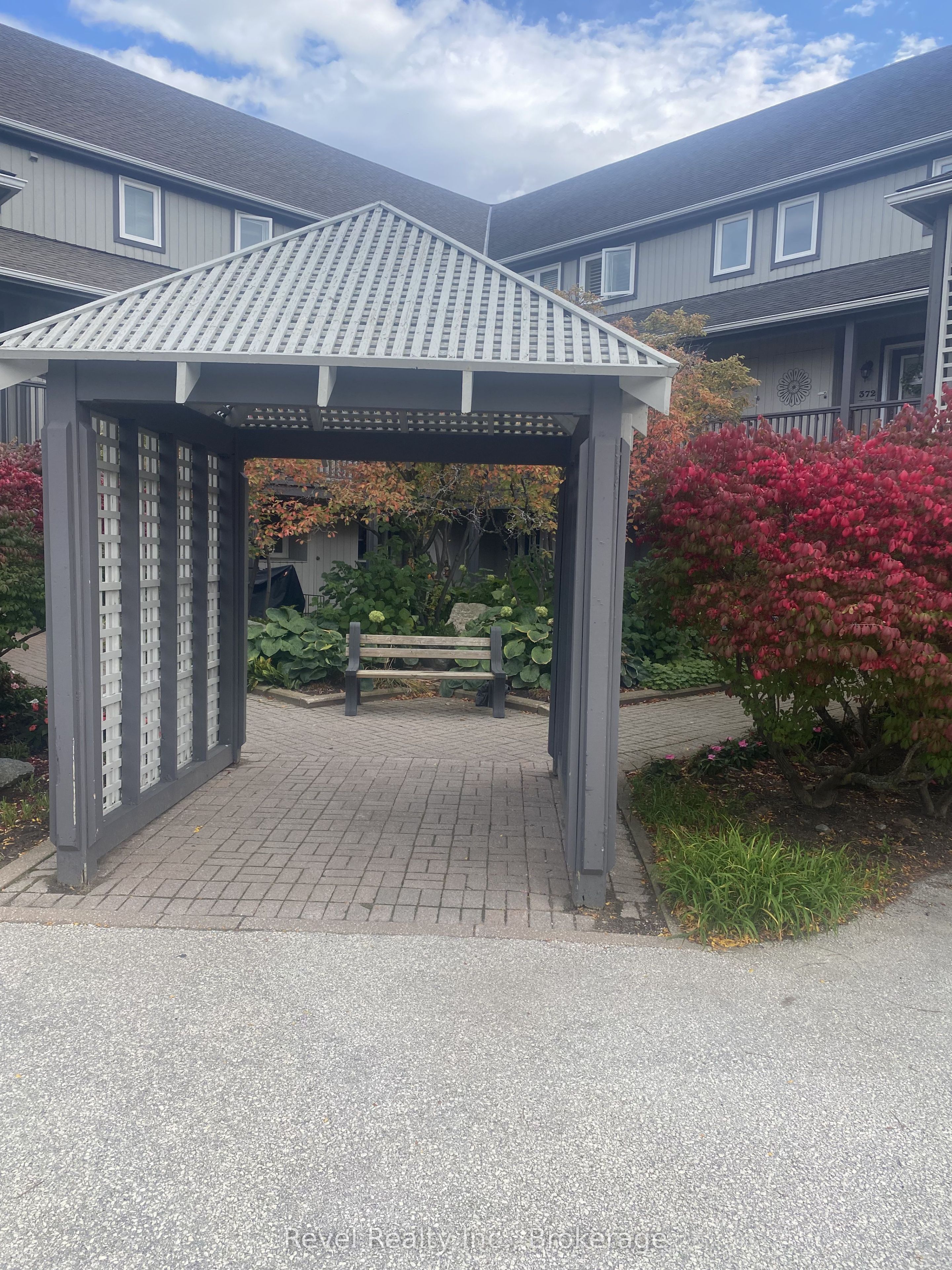 378 Mariners Way Property Photo 1