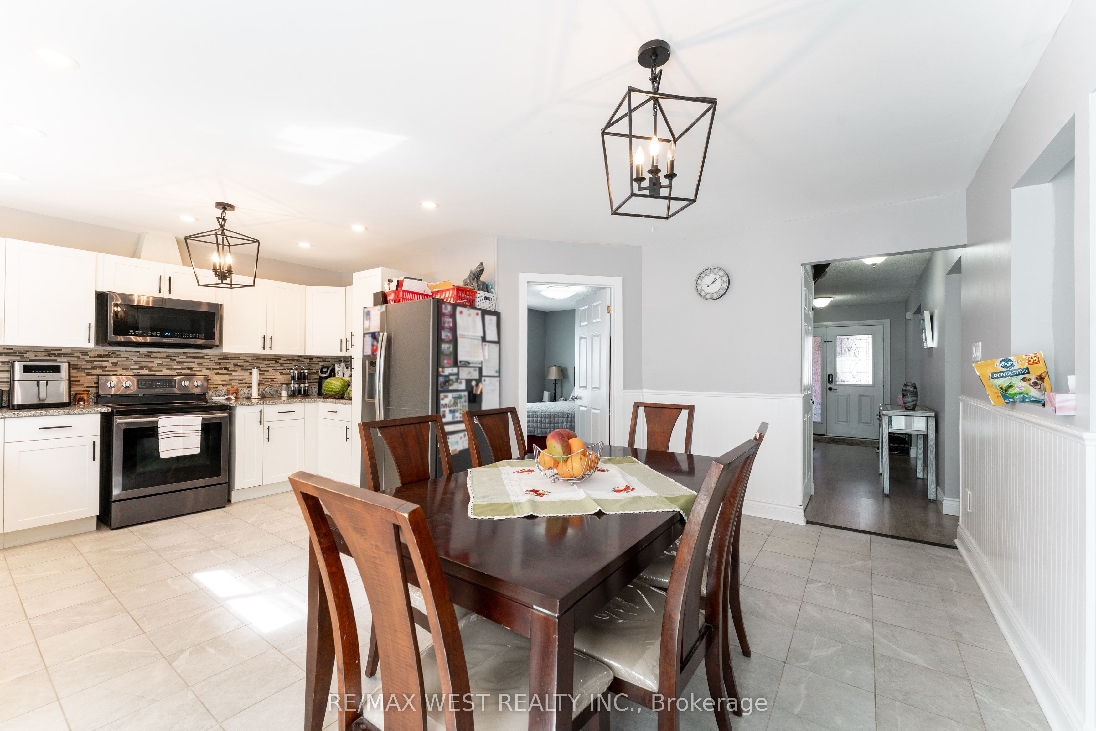 19 Moore Place Property Photo 10