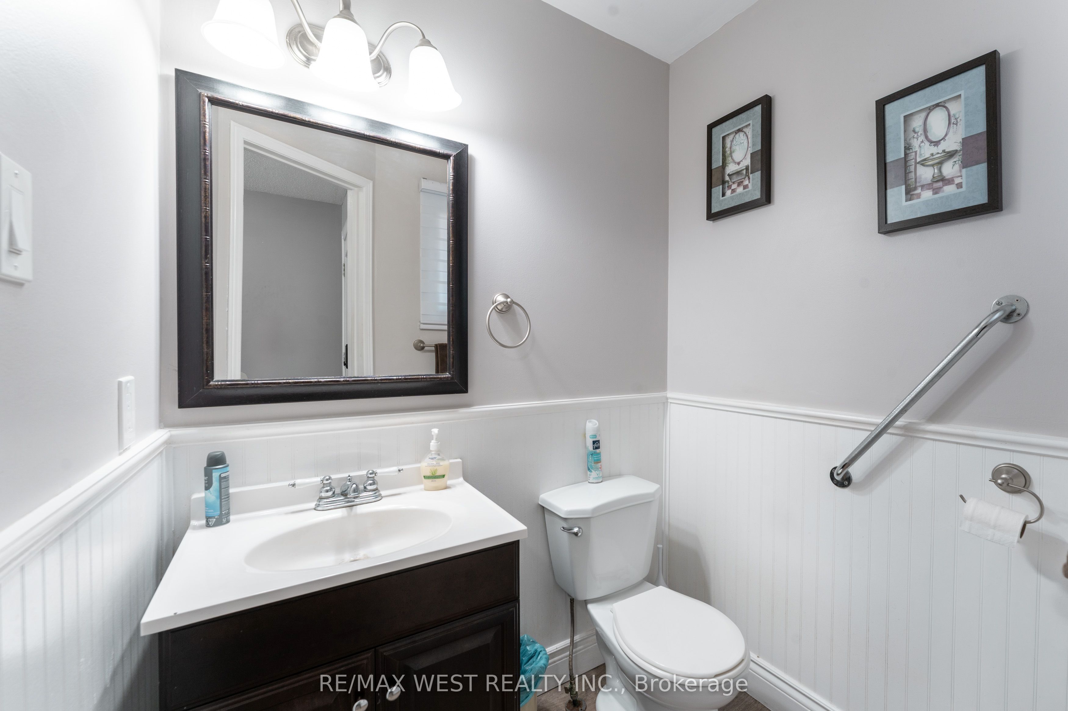 19 Moore Place Property Photo 13