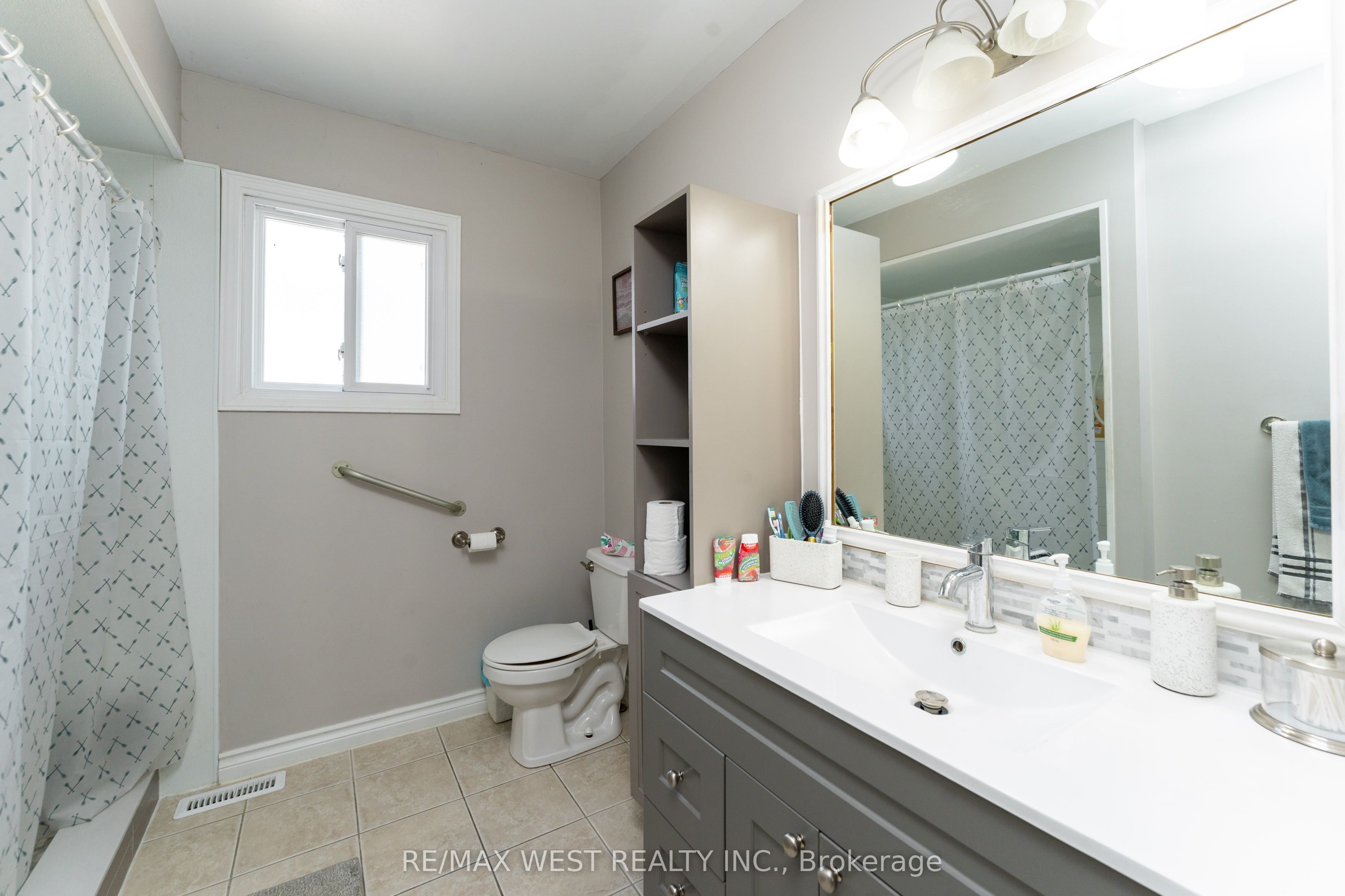 19 Moore Place Property Photo 15