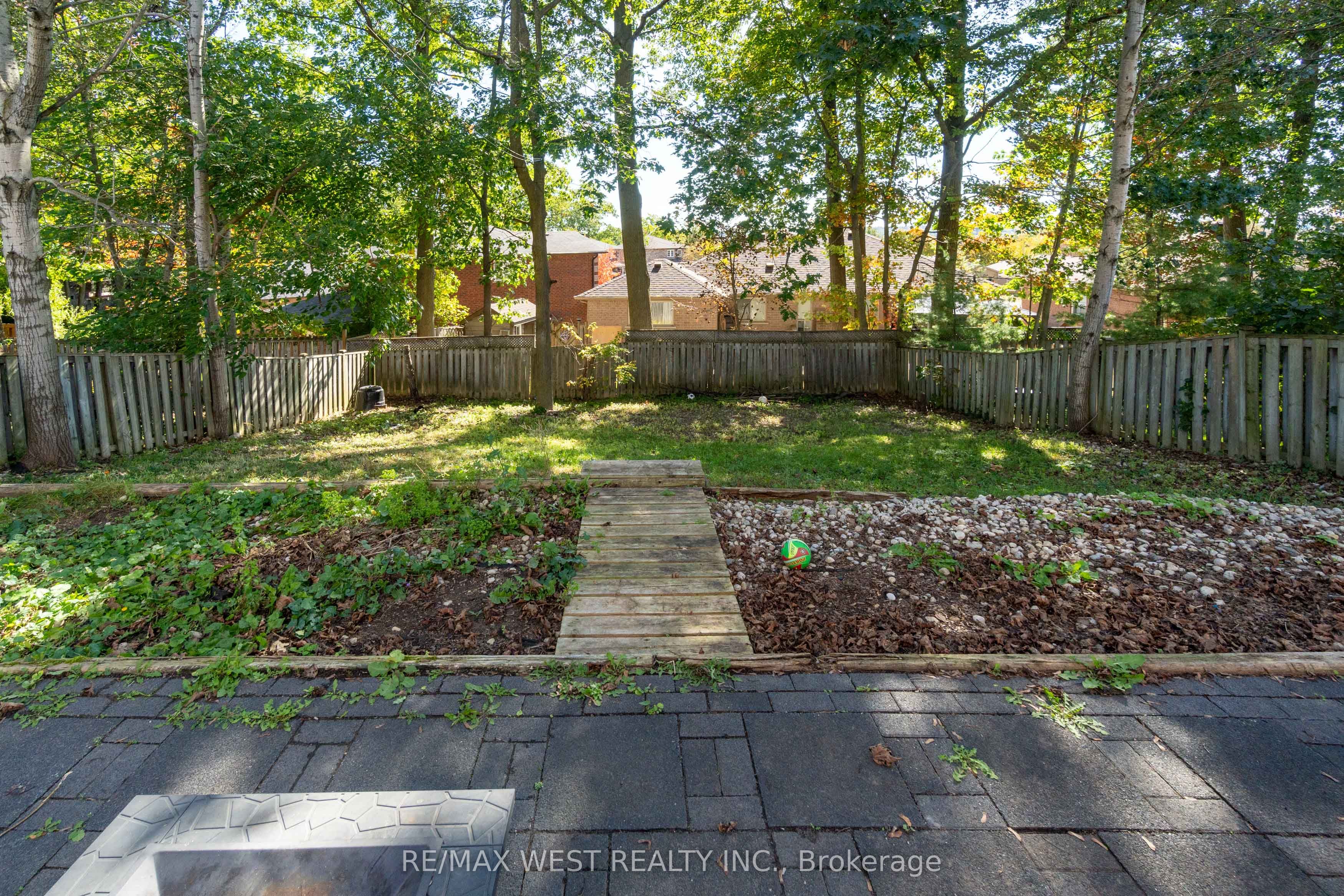19 Moore Place Property Photo 25