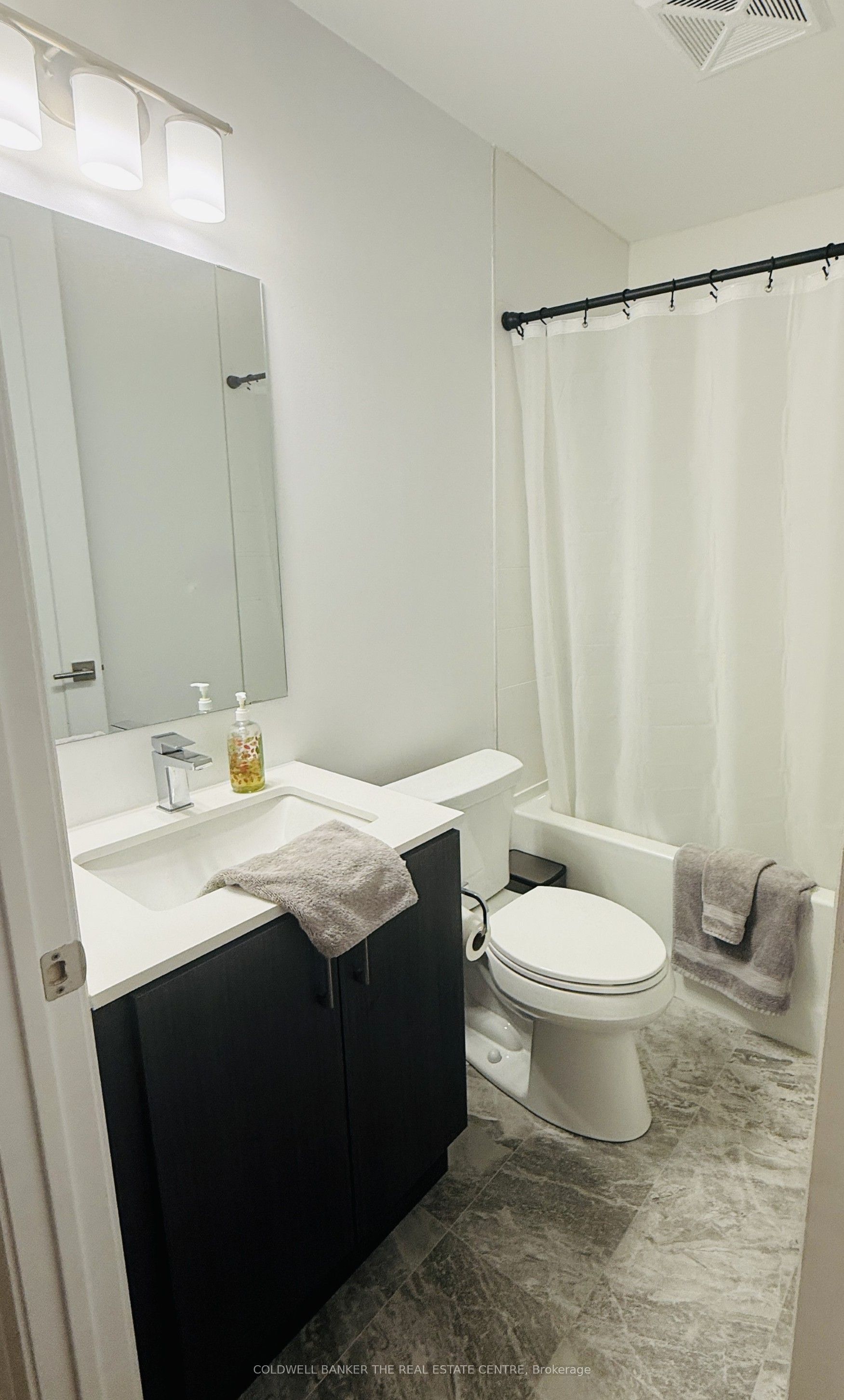 1 Hume Street 420 Property Photo 15