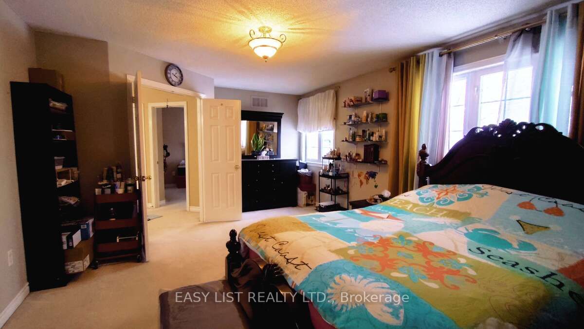 35 Raquel Street Property Photo 15