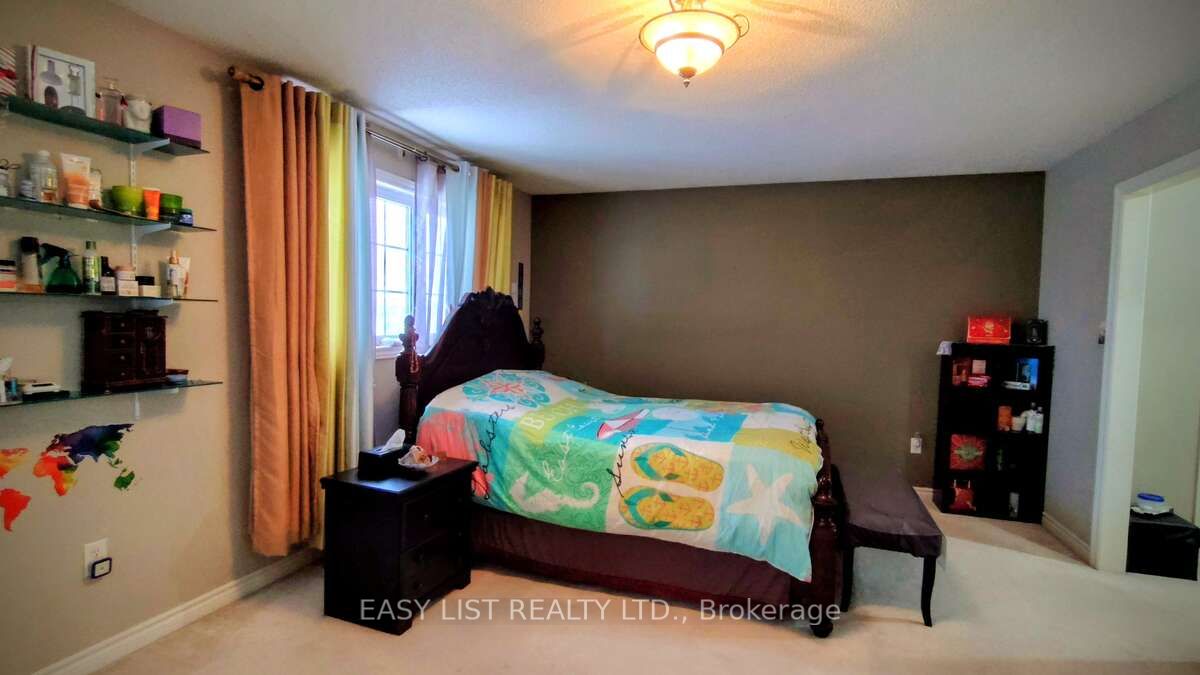 35 Raquel Street Property Photo 16