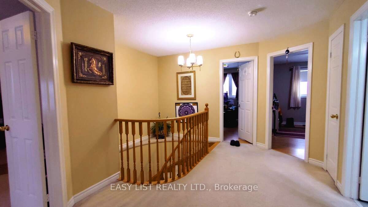 35 Raquel Street Property Photo 28