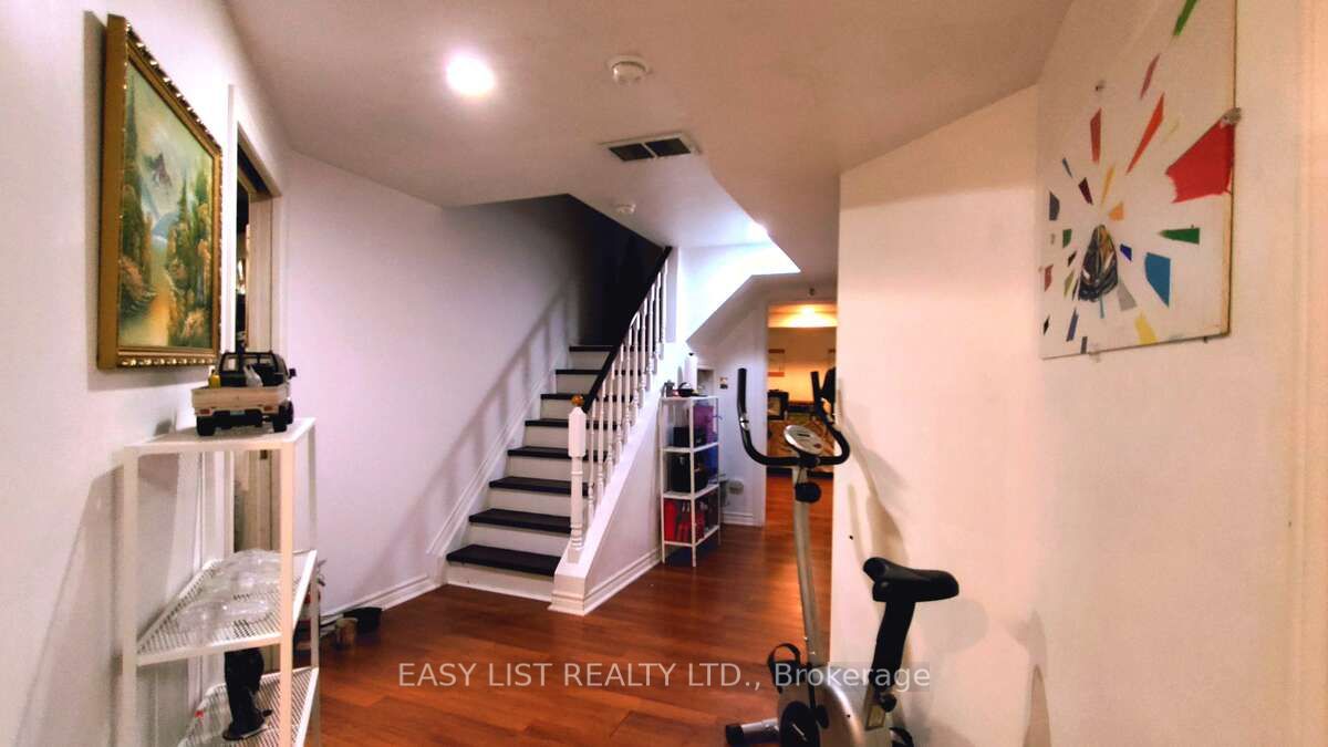 35 Raquel Street Property Photo 36