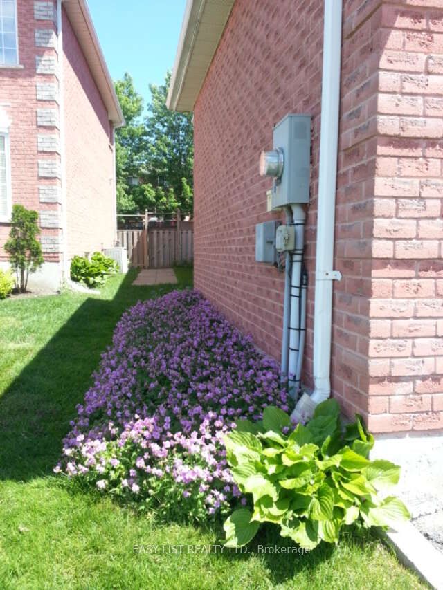 35 Raquel Street Property Photo 42