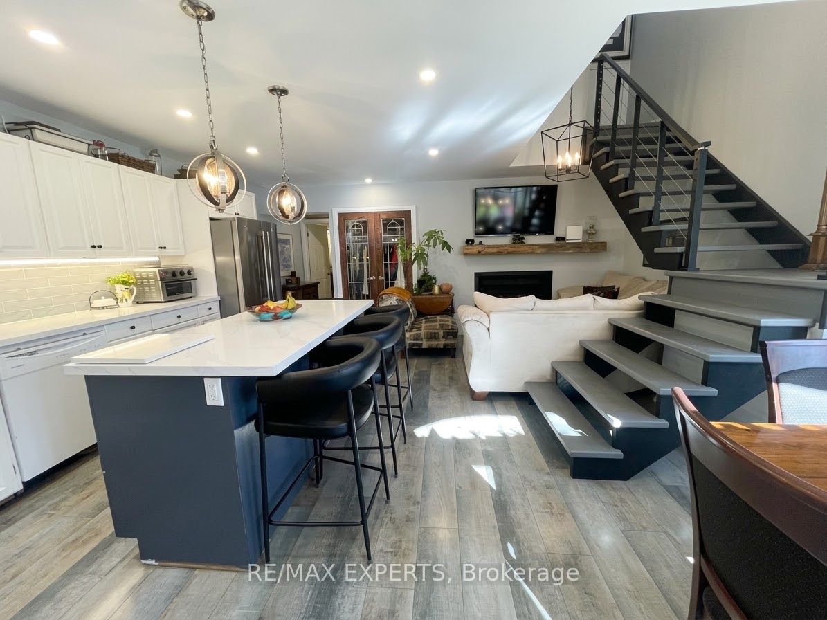 37 62nd Street N Property Photo 3