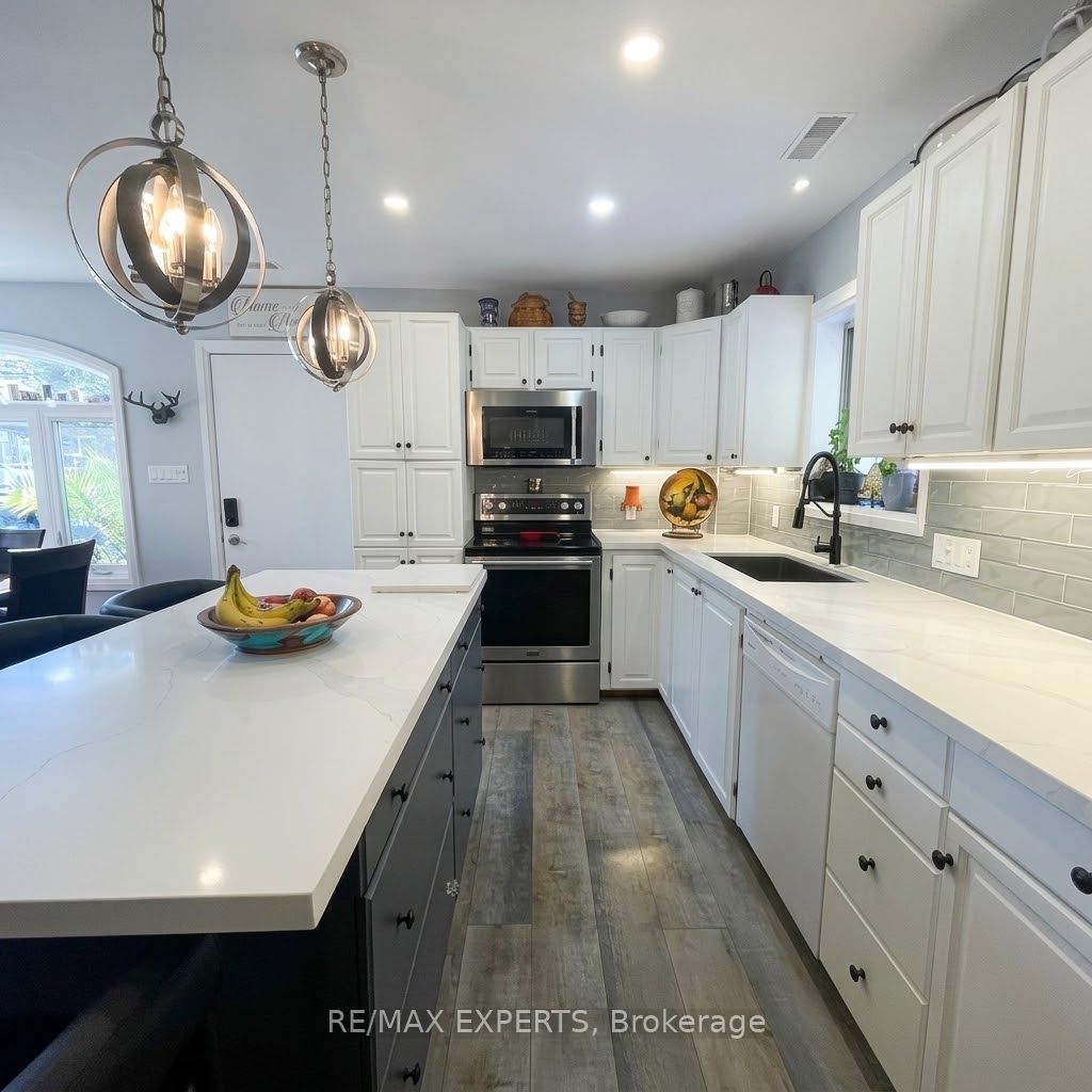 37 62nd Street N Property Photo 4