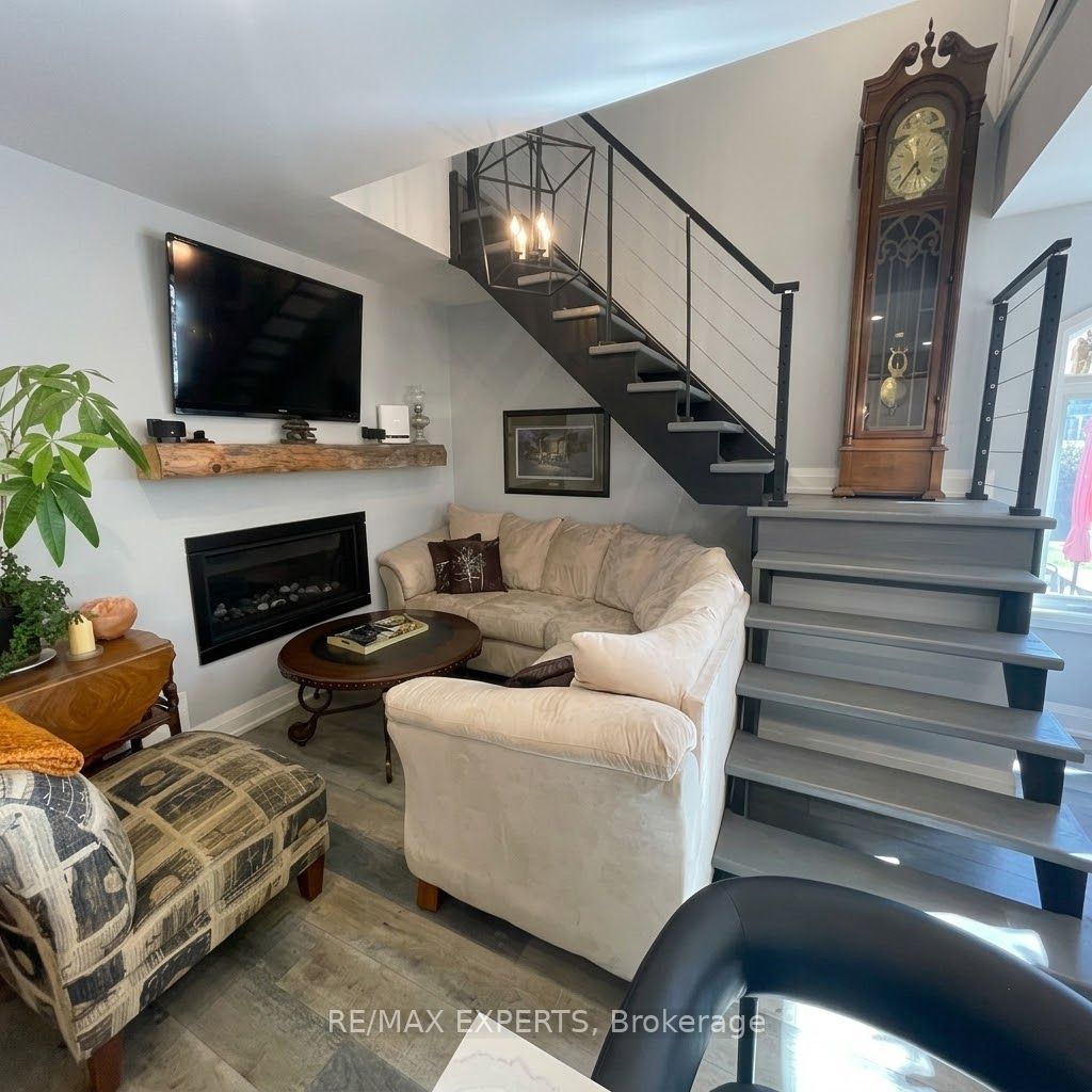 37 62nd Street N Property Photo 5