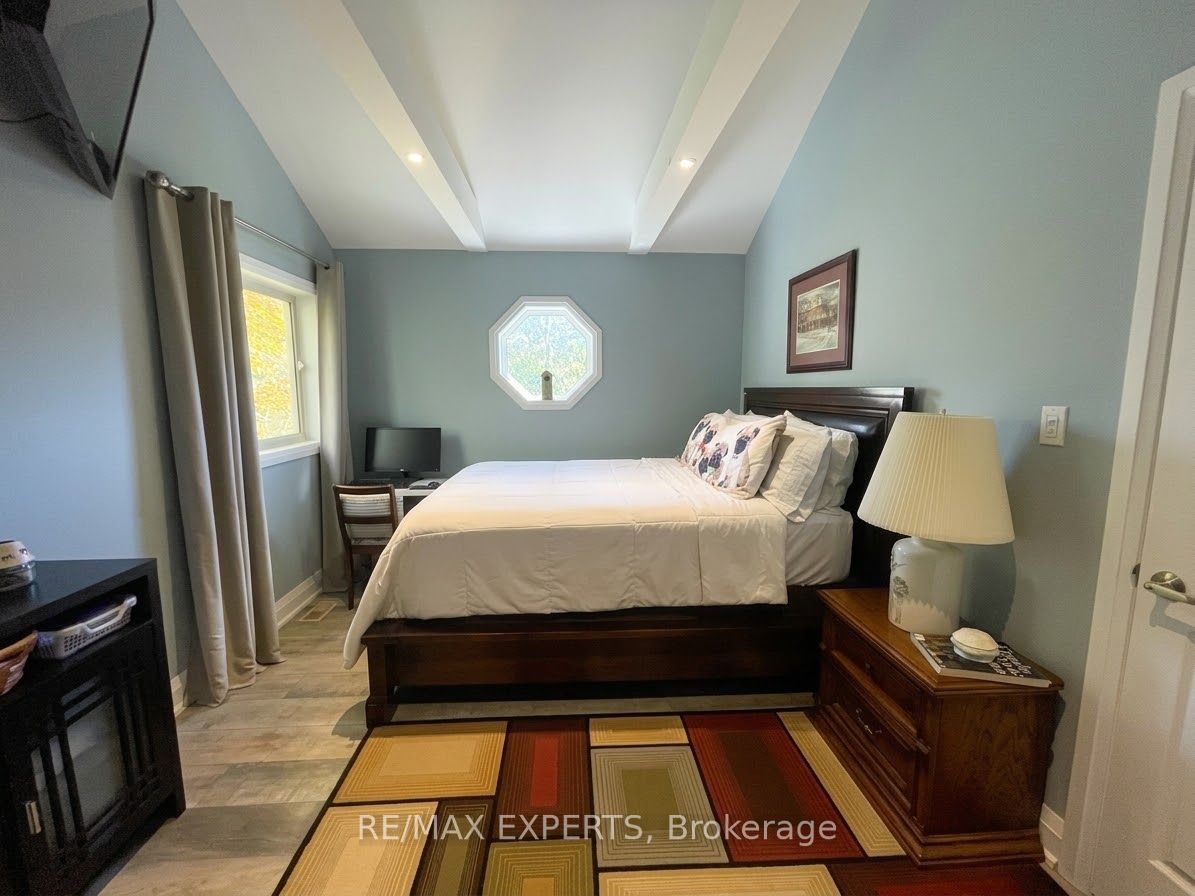 37 62nd Street N Property Photo 7