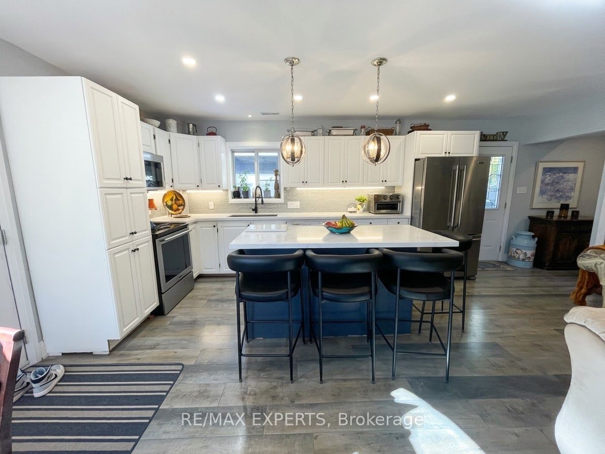 37 62nd Street N Property Photo 8