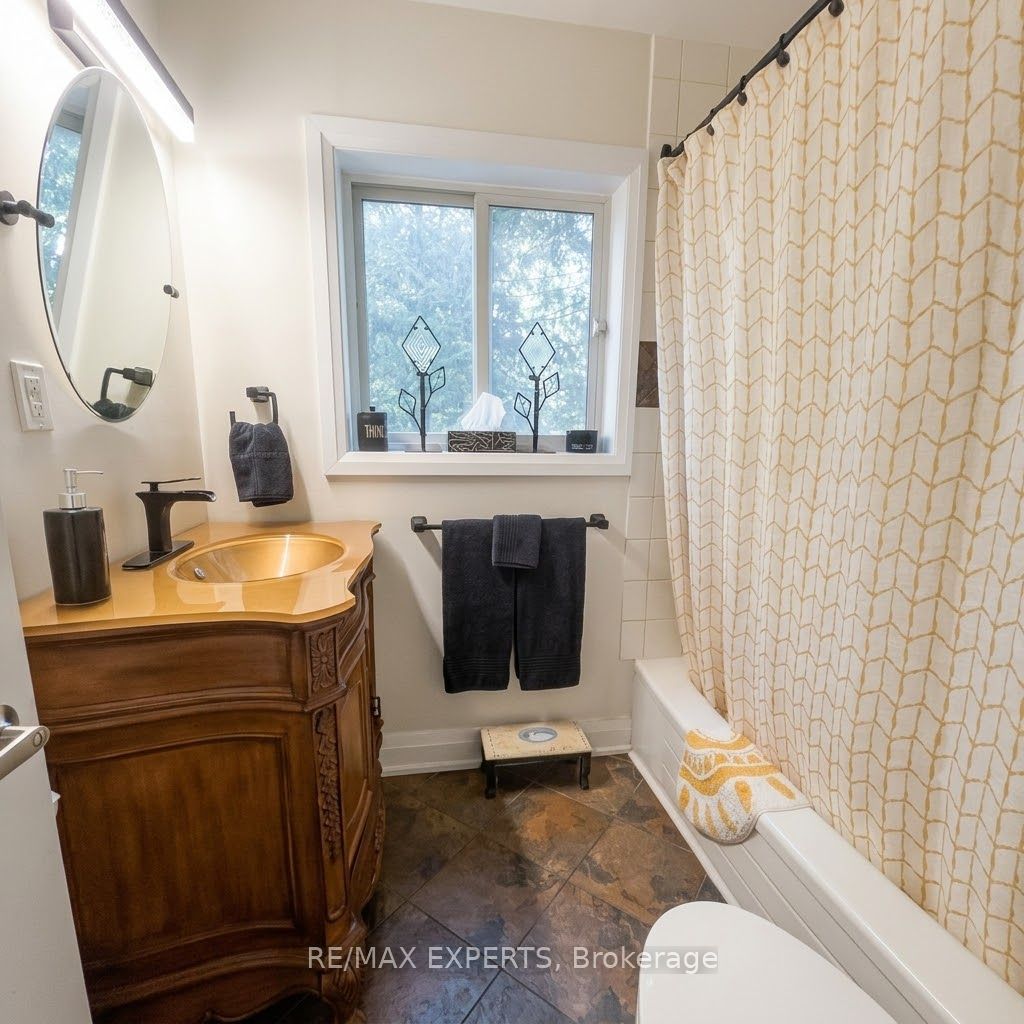 37 62nd Street N Property Photo 9