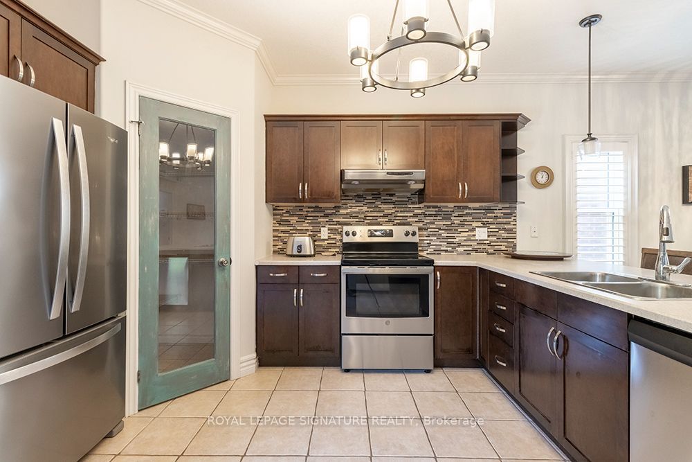 32 Davis Street Property Photo 12