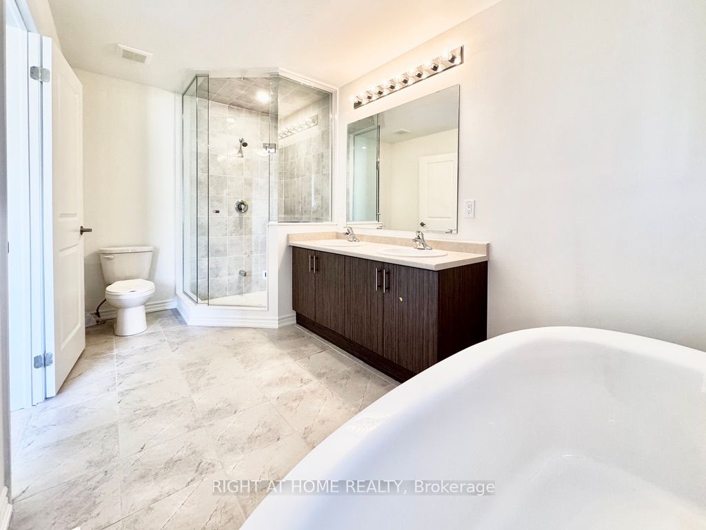 12 Daisy Street Property Photo 8