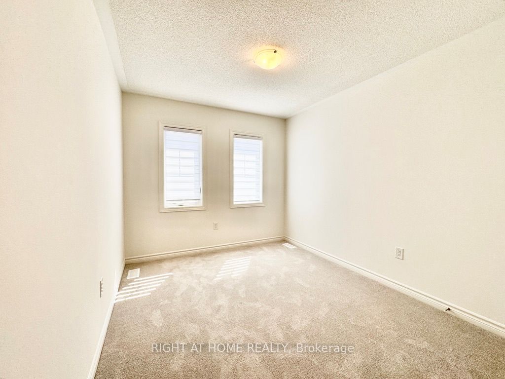 12 Daisy Street Property Photo 10