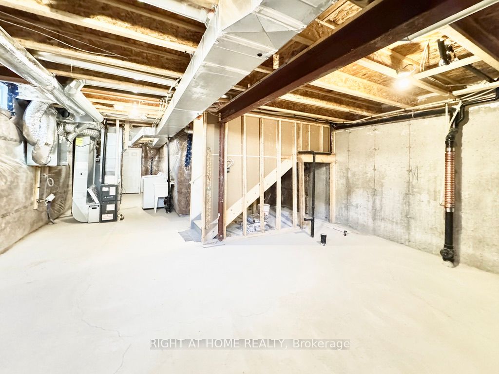 12 Daisy Street Property Photo 14