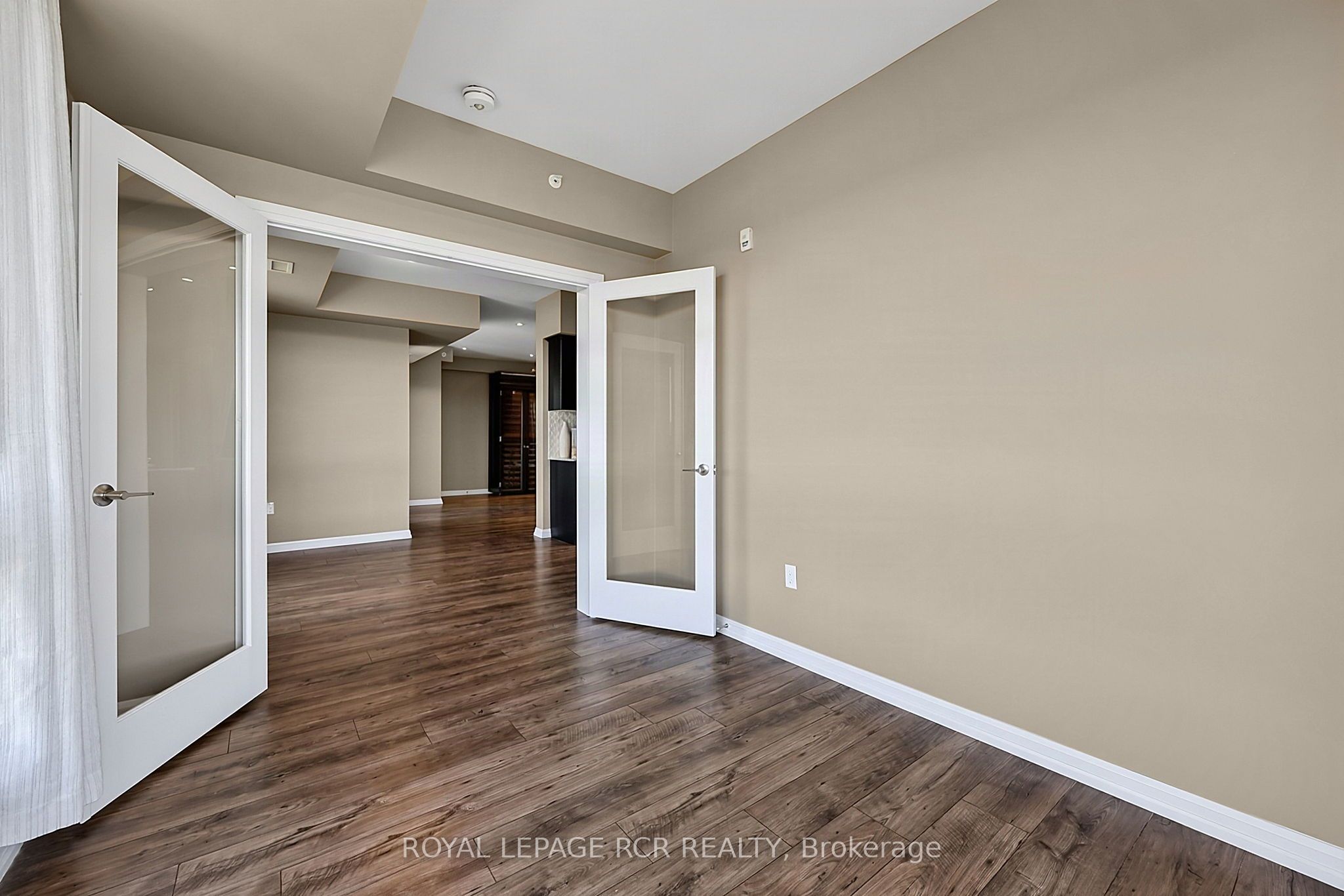 302 Essa Road 502 Property Photo 17