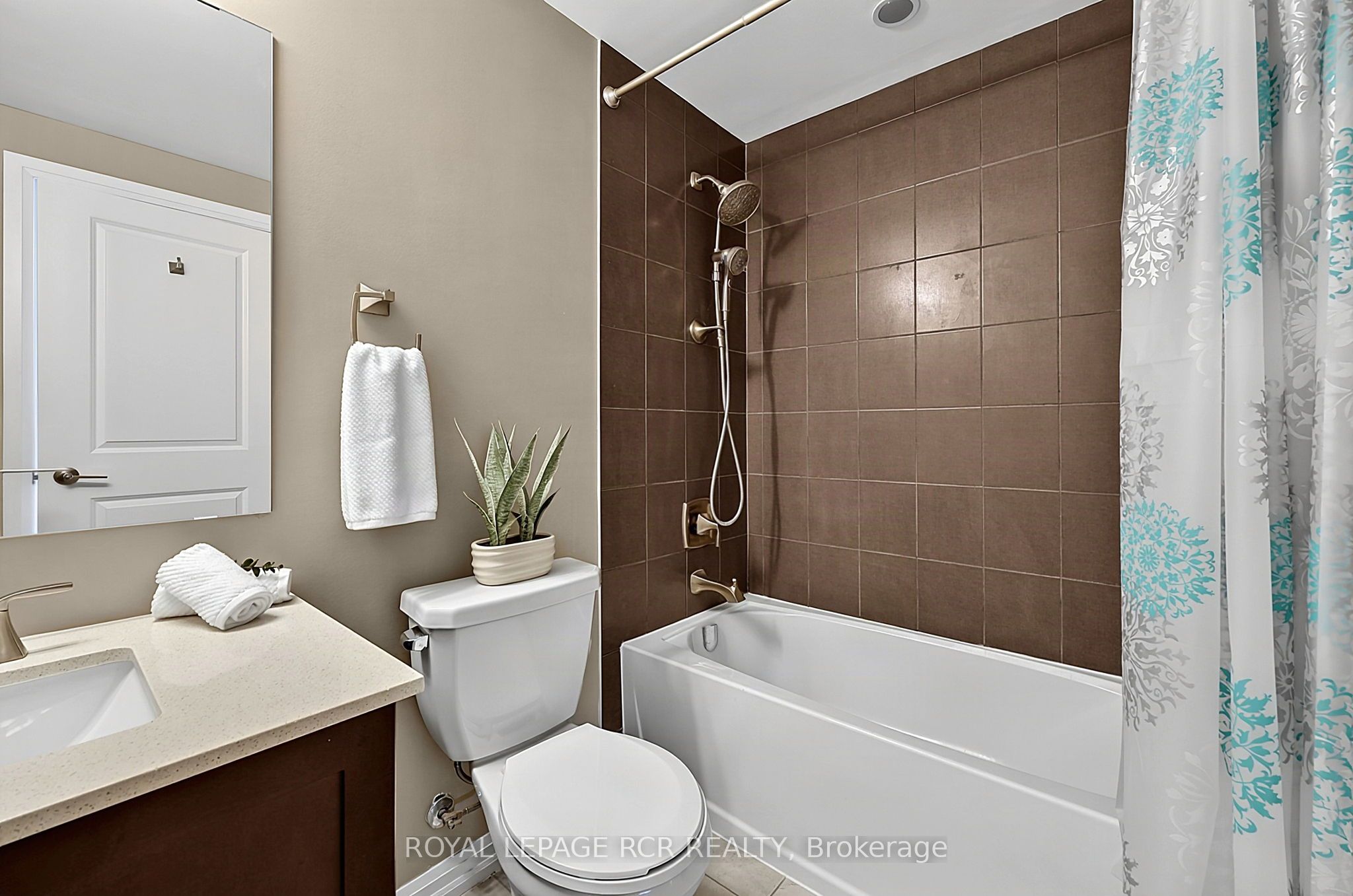 302 Essa Road 502 Property Photo 22