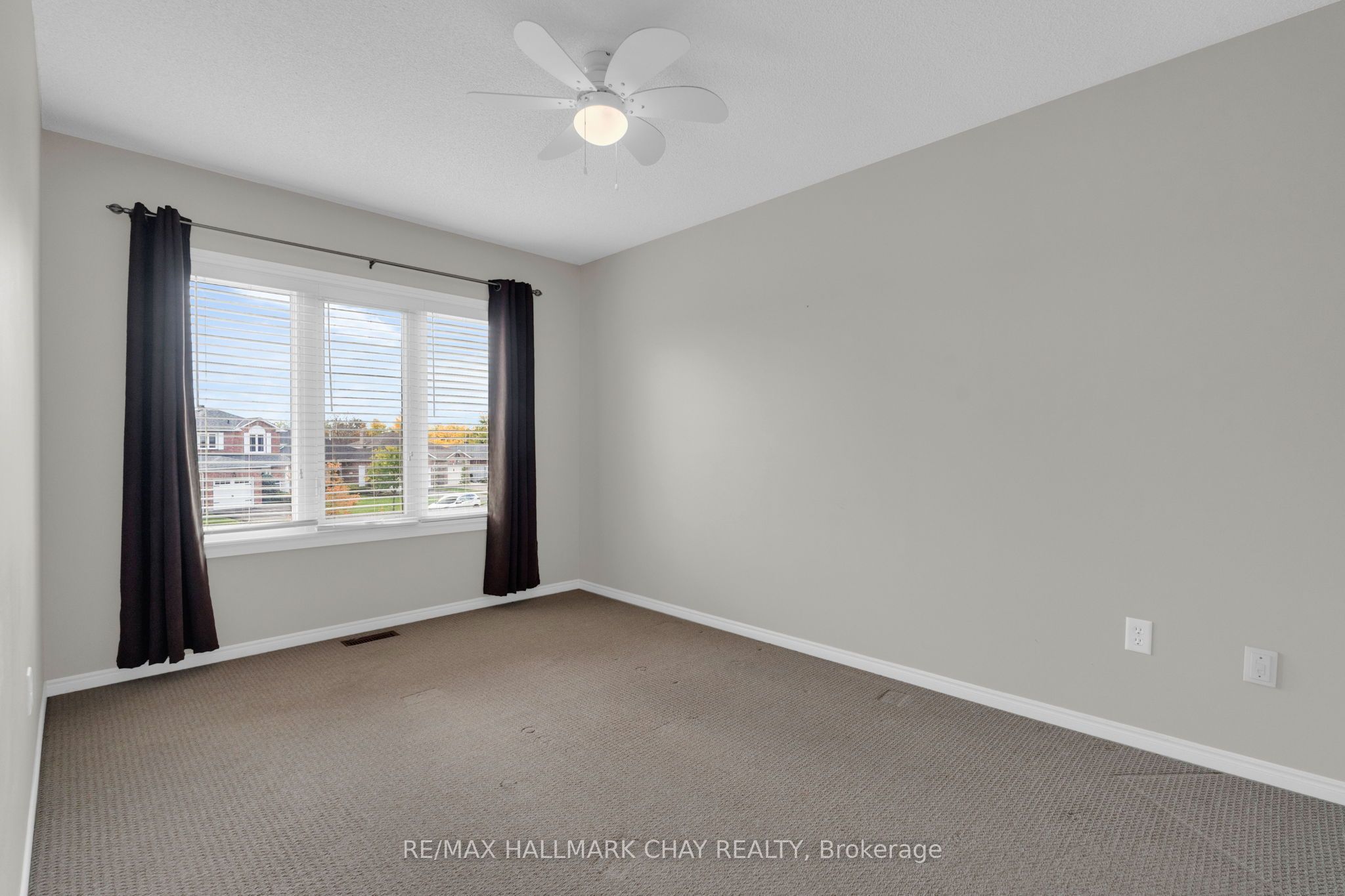 35 Grasett Crescent Property Photo 25