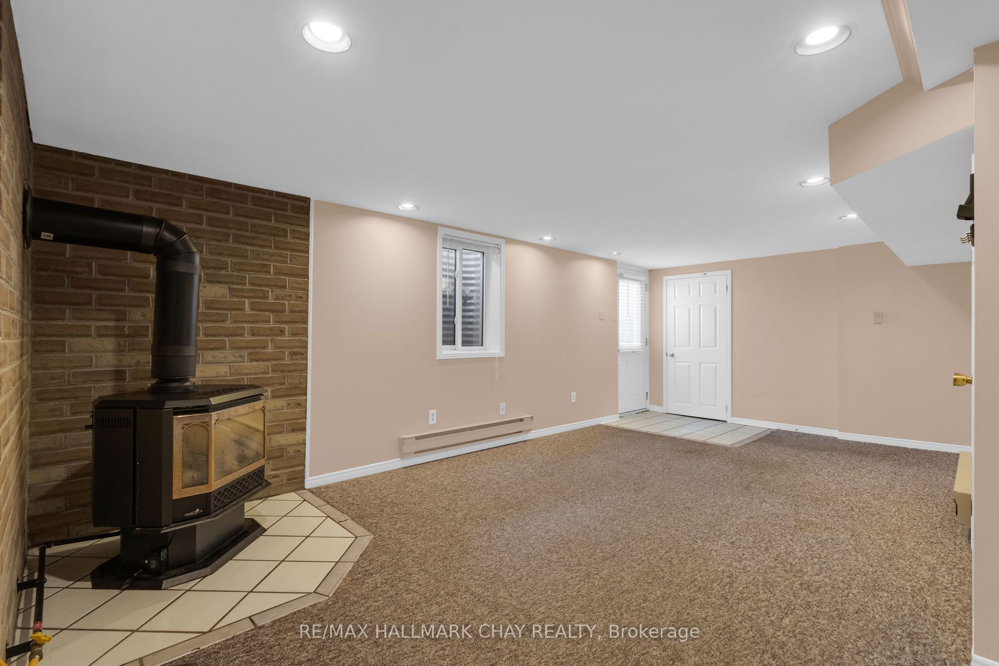 35 Grasett Crescent Property Photo 32