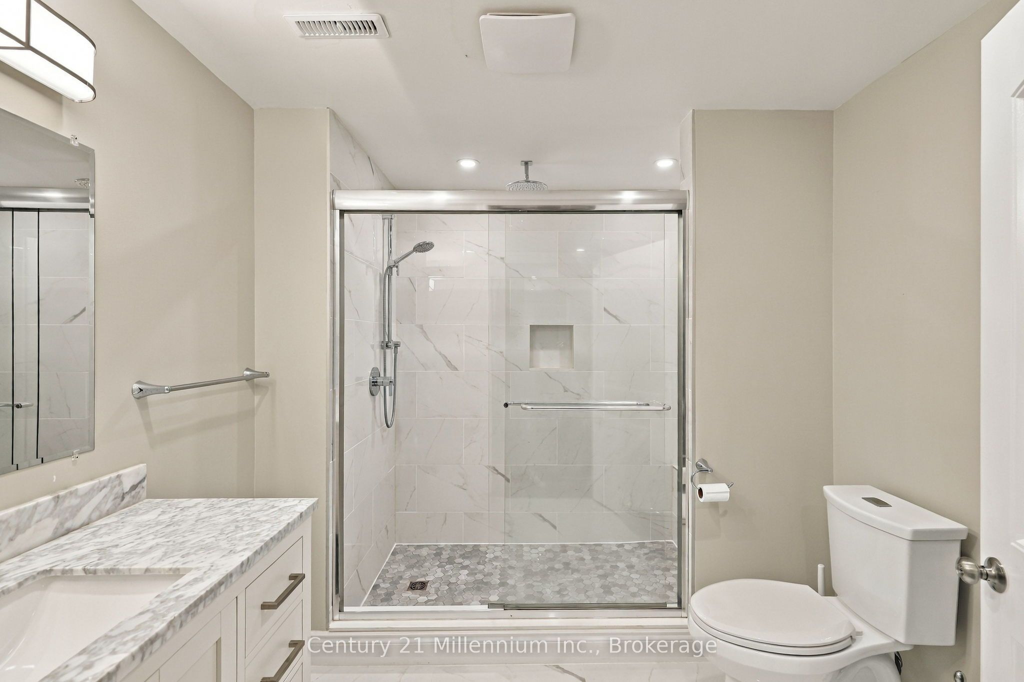 22 Cooper Street Property Photo 34