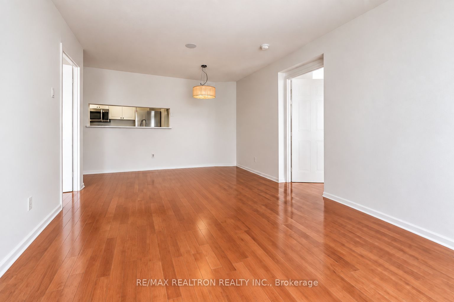 75 Ellen Street 1111 Property Photo 23