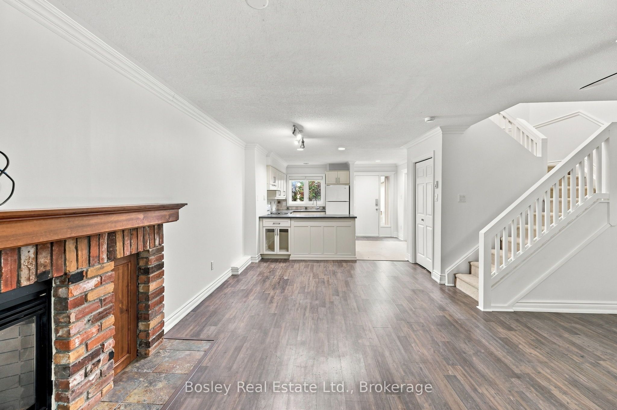 552 Oxbow Crescent Property Photo 17