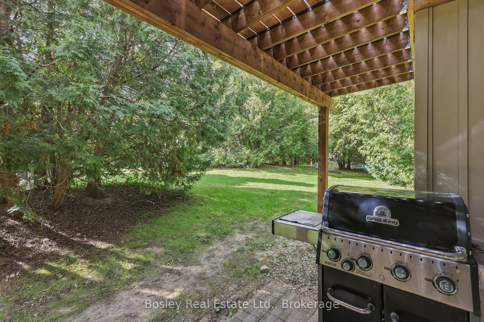 552 Oxbow Crescent Property Photo 22